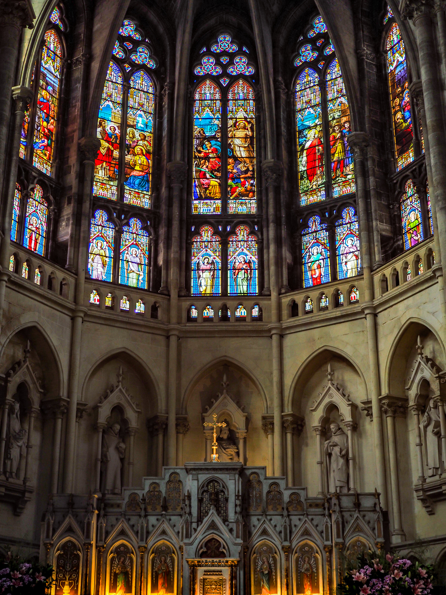 Olympus PEN-F + Olympus M.Zuiko Digital 25mm F1.8 sample photo. Stained glass windows in the church of st martial in bordeaux photography