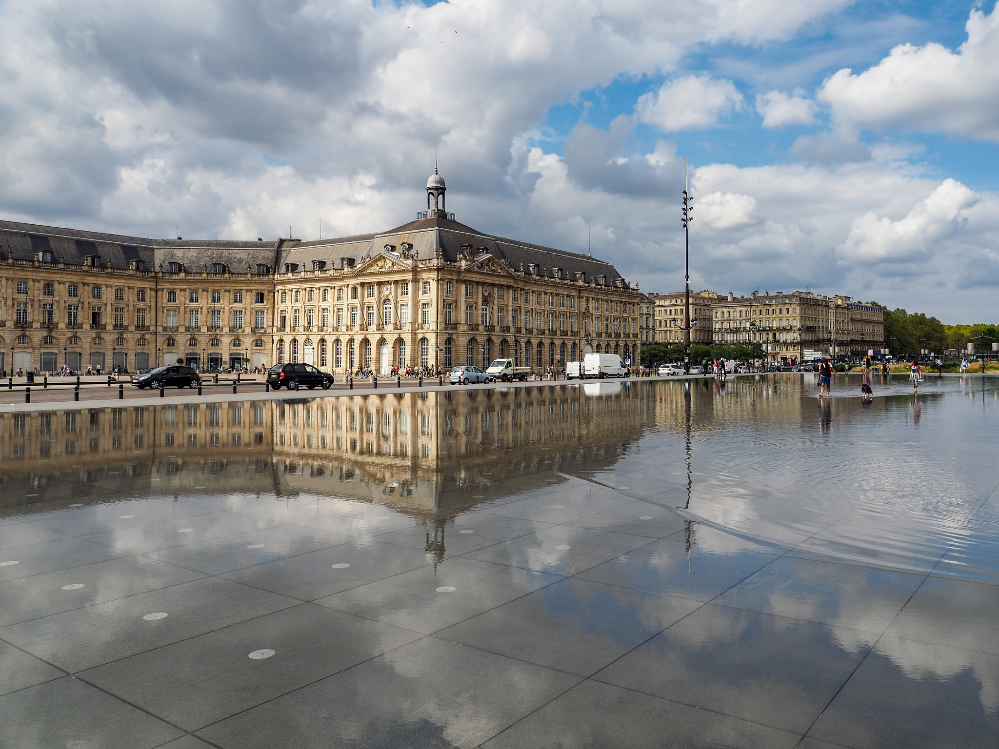 Olympus PEN-F + OLYMPUS M.12mm F2.0 sample photo. Miroir d'eau at place de la bourse in bordeaux photography