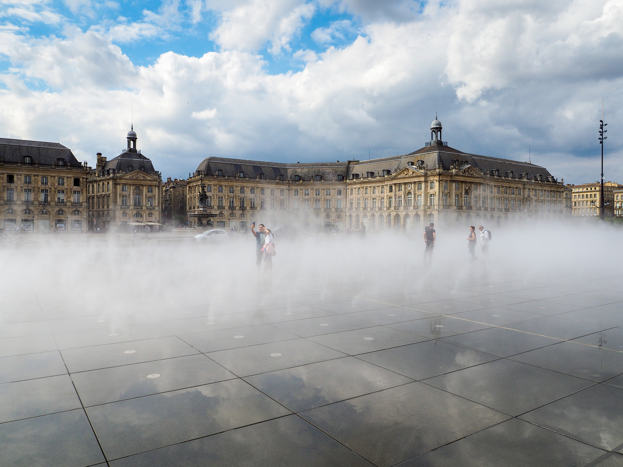 Olympus PEN-F + OLYMPUS M.12mm F2.0 sample photo. Miroir d'eau at place de la bourse in bordeaux photography