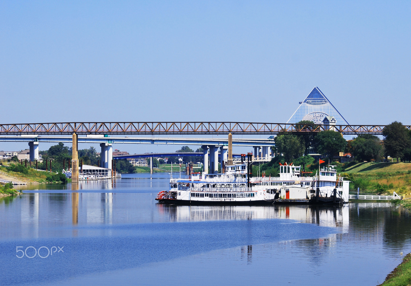 Sigma 70-300mm F4-5.6 APO DG Macro sample photo. Mississippi river photography