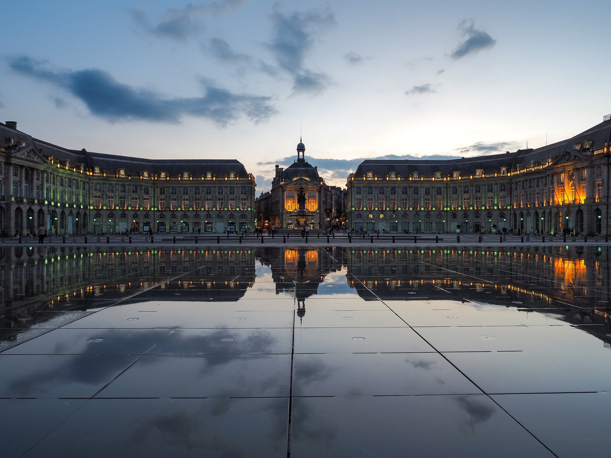 Olympus PEN-F + OLYMPUS M.12mm F2.0 sample photo. Miroir d'eau at place de la bourse in bordeaux photography