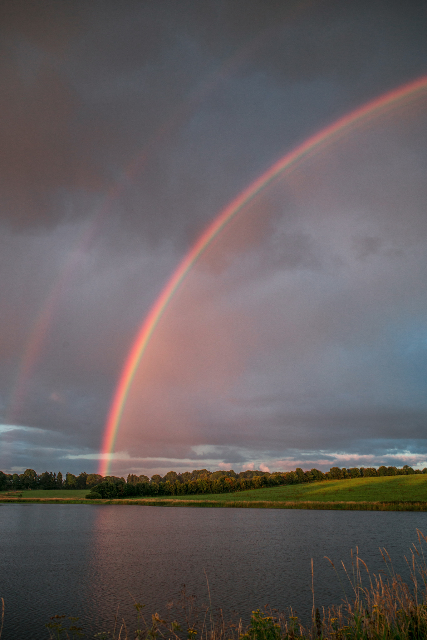 Summicron-M 1:2/28 ASPH. sample photo. Part of a rainbow photography