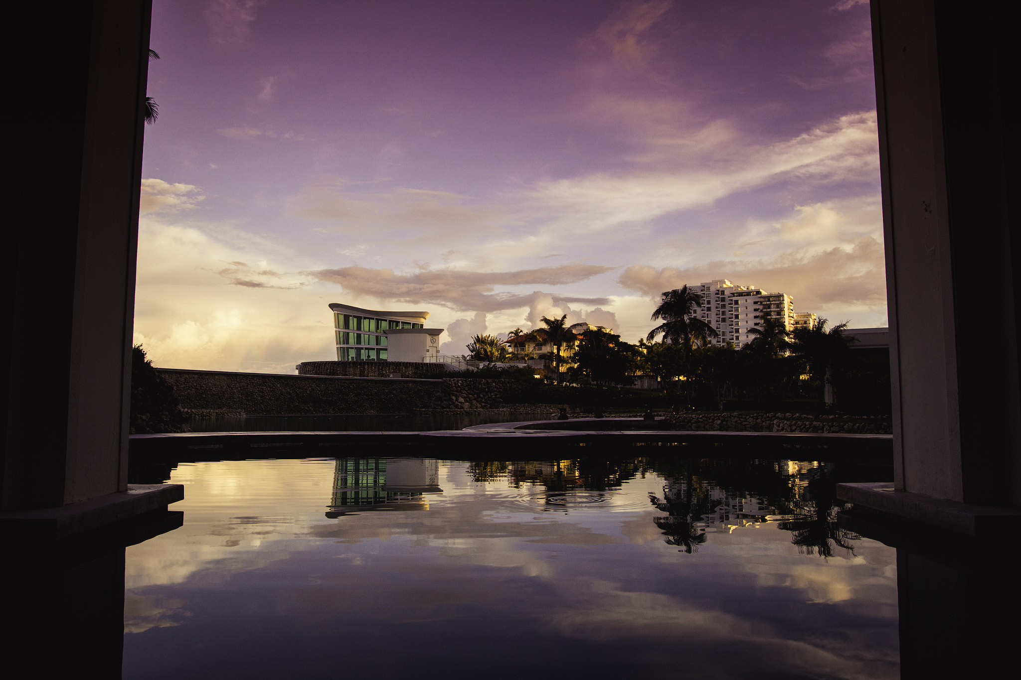 Tamron SP AF 17-50mm F2.8 XR Di II LD Aspherical (IF) sample photo. Reflection in paradise. photography