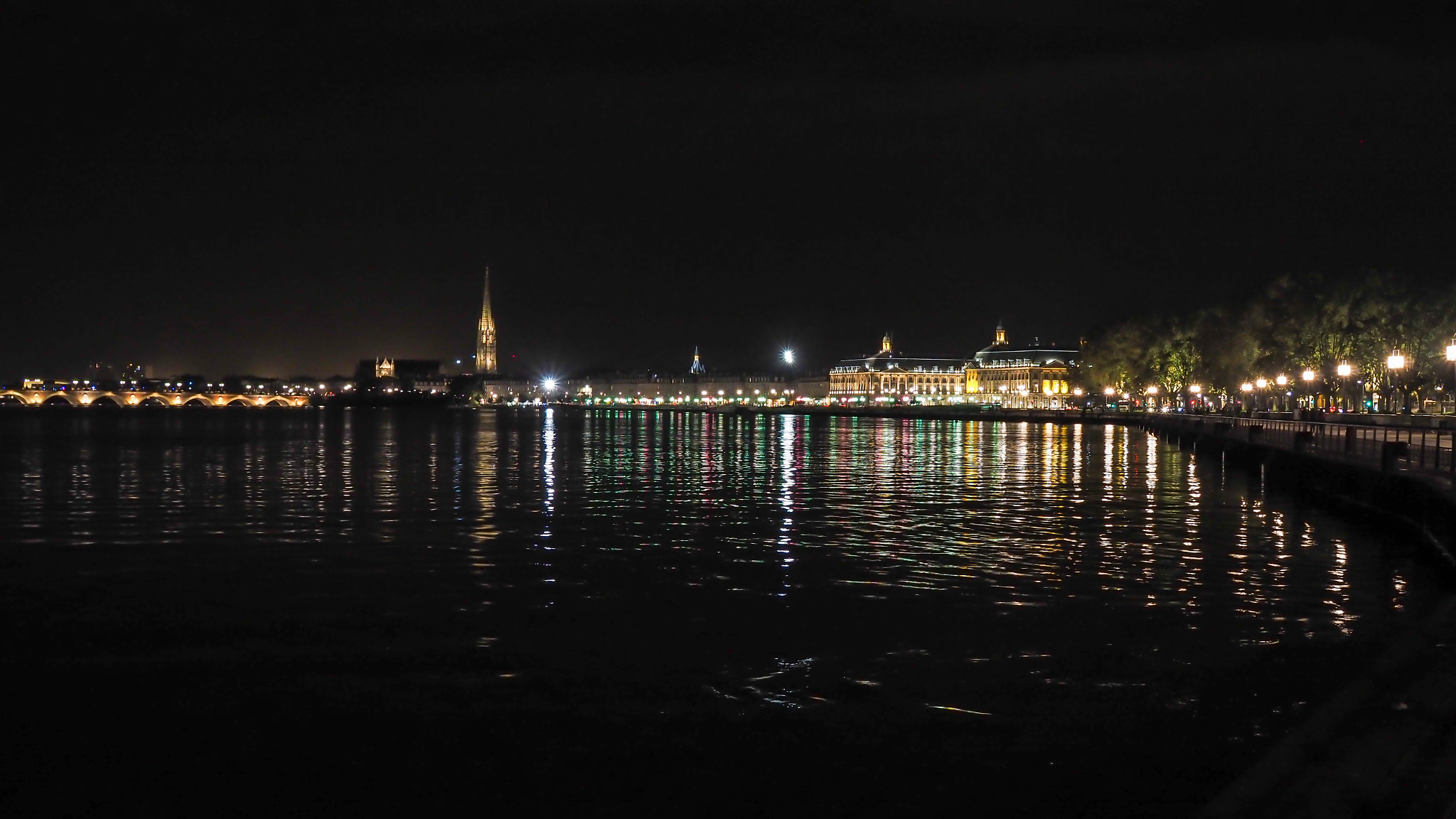 Olympus PEN-F + Olympus M.Zuiko Digital 25mm F1.8 sample photo. View across the river garonne in bordeaux at night photography