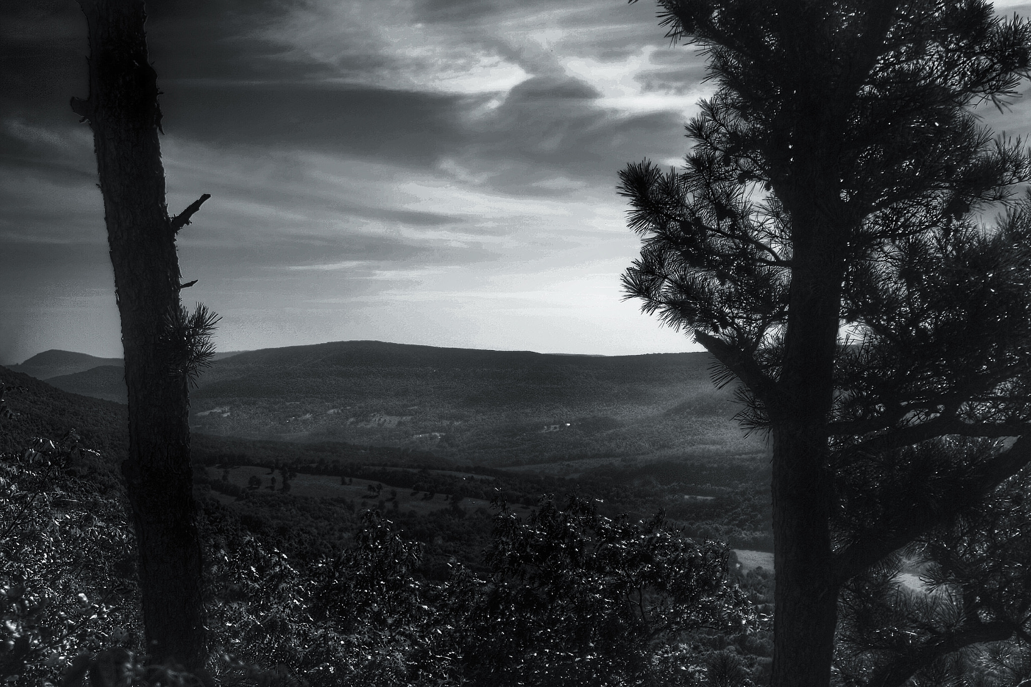 Tamron AF 28-200mm F3.8-5.6 XR Di Aspherical (IF) Macro sample photo. Sunrise on the ozark mountains photography