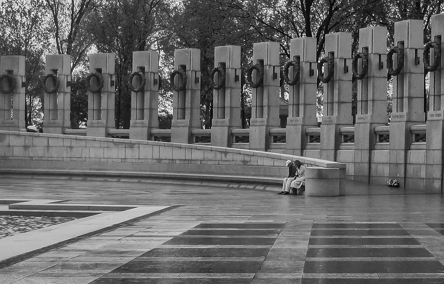 Canon POWERSHOT A80 sample photo. World war ii memorial photography