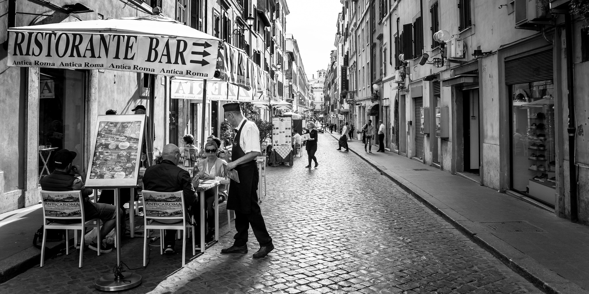 Tamron SP AF 17-50mm F2.8 XR Di II LD Aspherical (IF) sample photo. La magia de roma photography