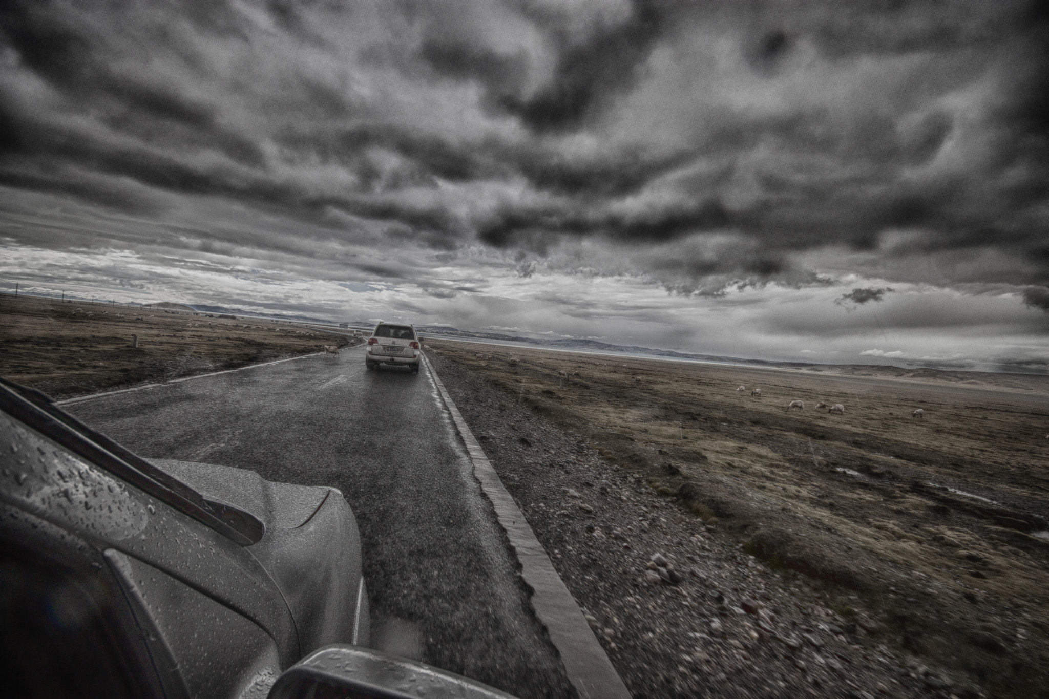 Canon EOS 500D (EOS Rebel T1i / EOS Kiss X3) + Sigma 10-20mm F4-5.6 EX DC HSM sample photo. Into namtso ahead（where had no rain drops） photography