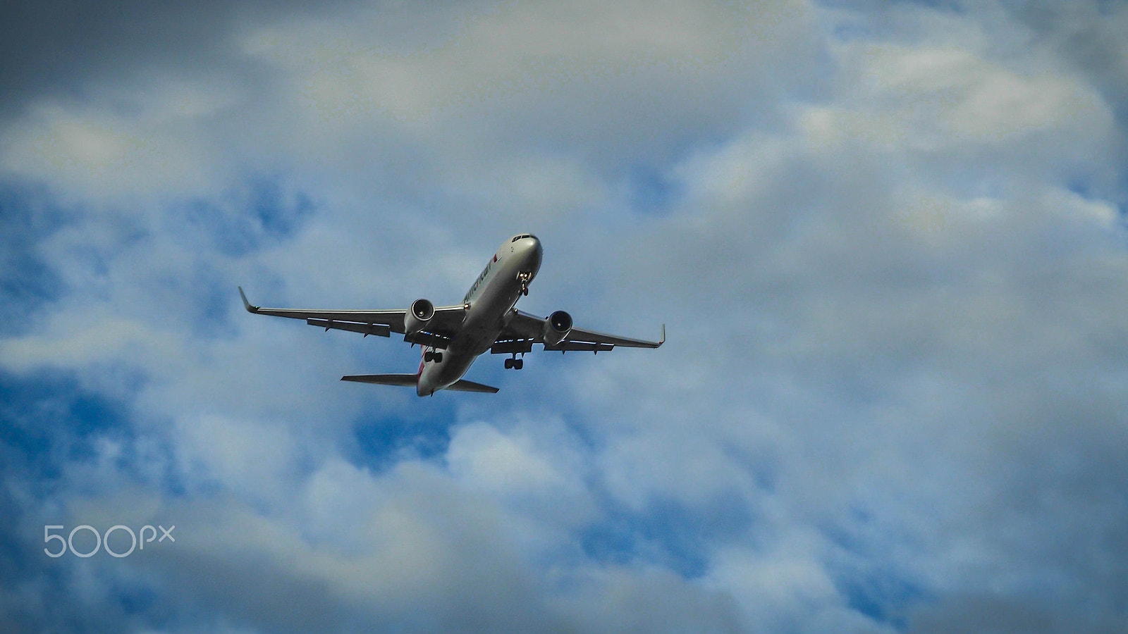 Olympus PEN E-PL6 sample photo. Flying to paris photography