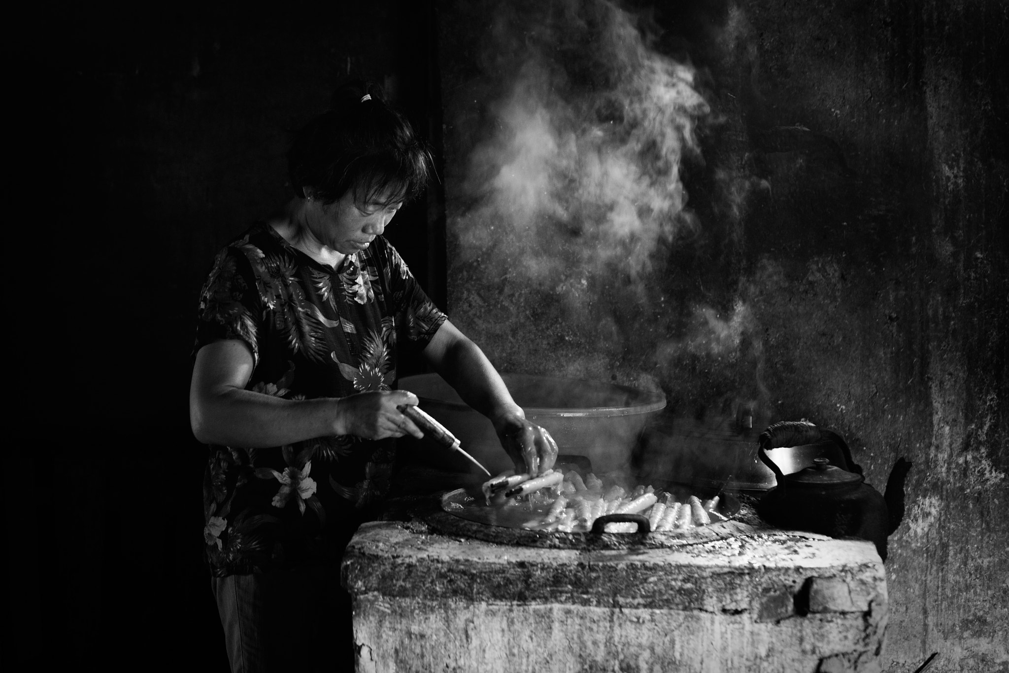 Nikon Df sample photo. Villager in the kitchen photography