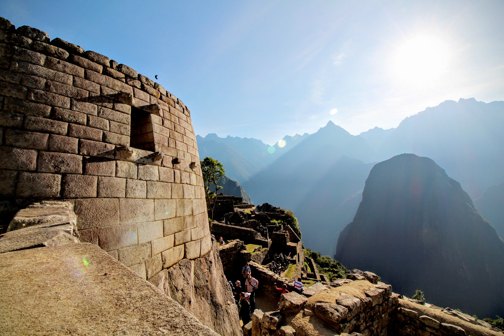 Canon EOS 650D (EOS Rebel T4i / EOS Kiss X6i) + Canon EF-S 10-18mm F4.5–5.6 IS STM sample photo. Machu picchu photography