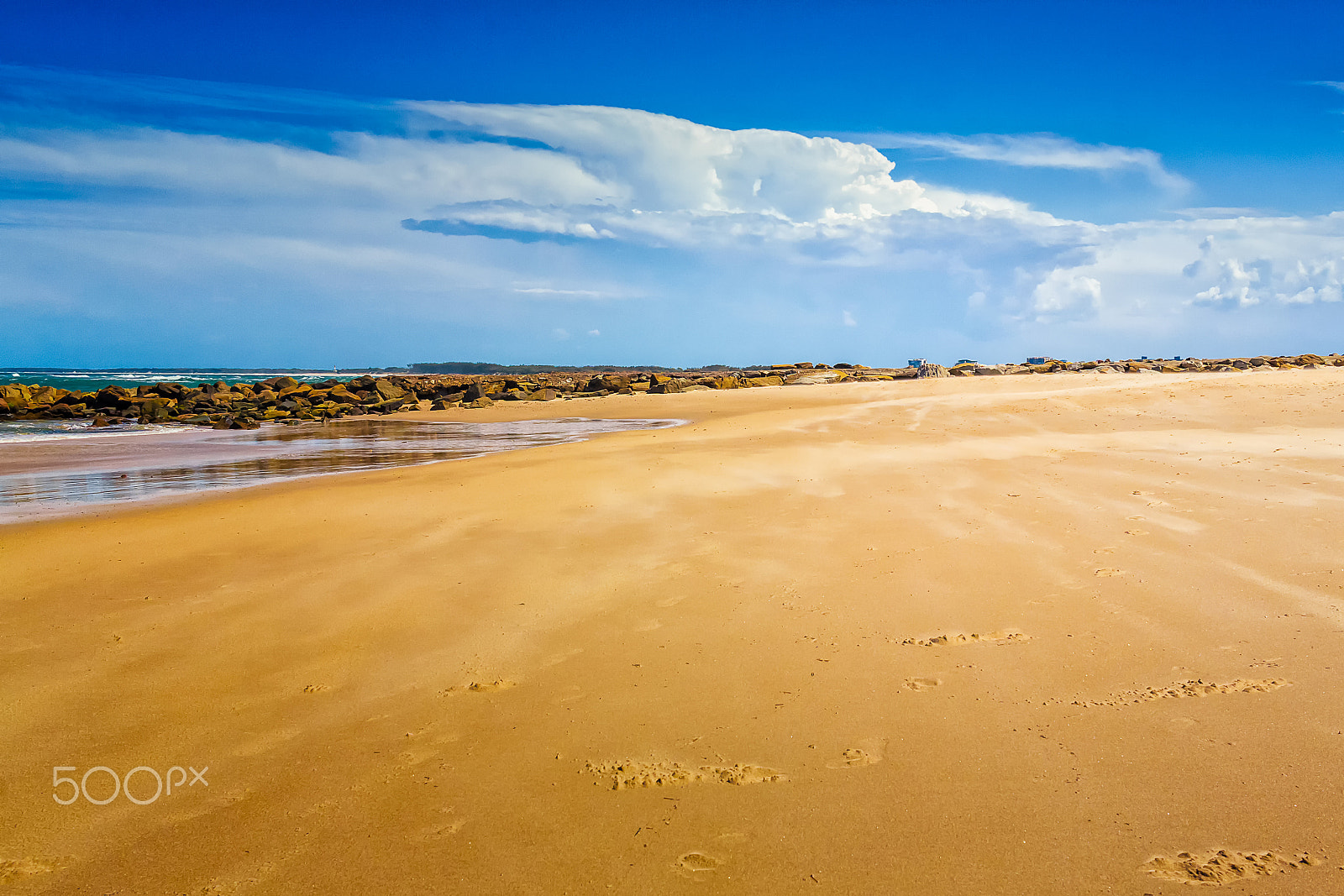 Canon EOS 50D sample photo. Empty beach in caloundra photography