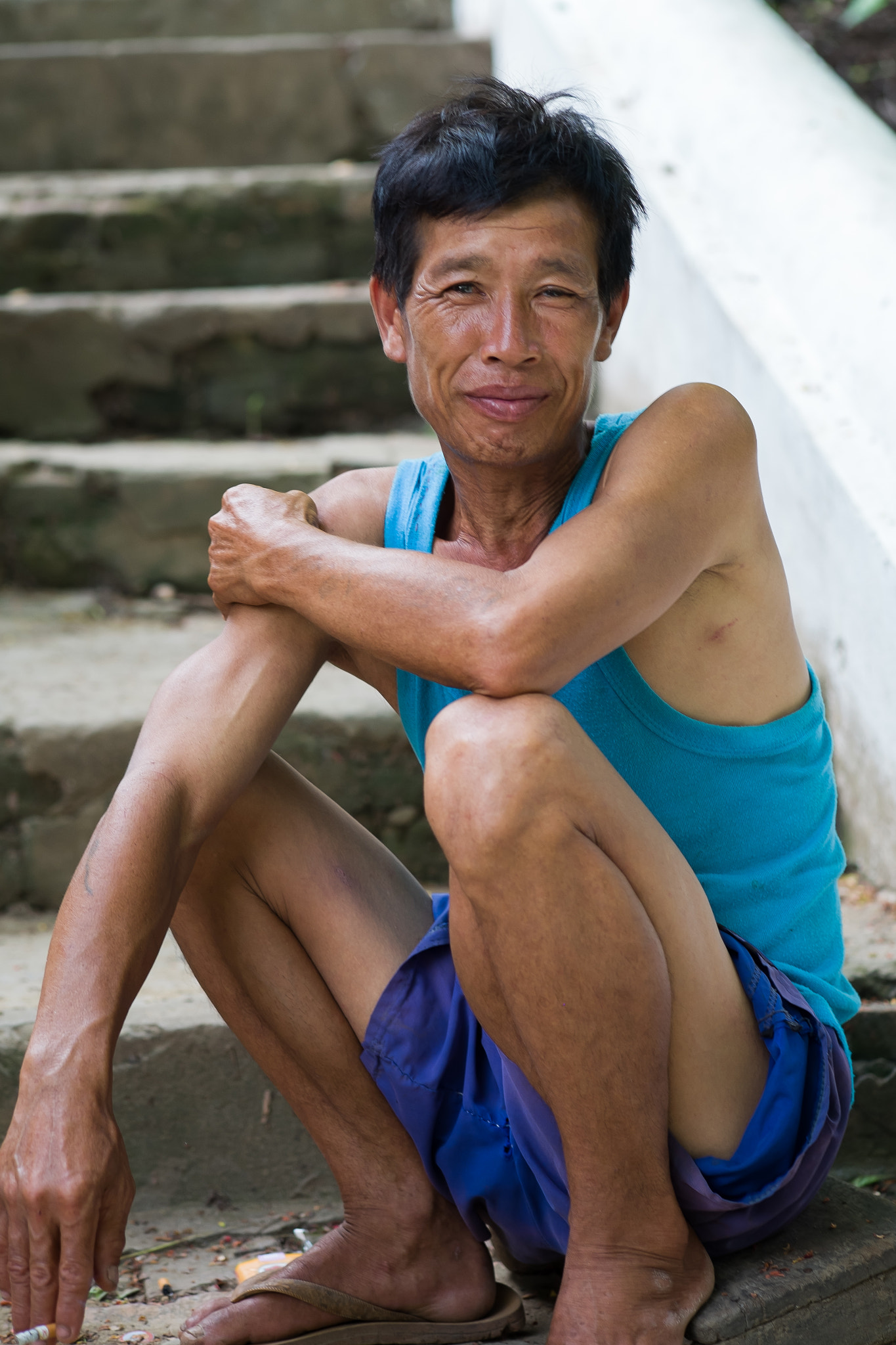 Fujifilm X-E1 + Fujifilm XF 60mm F2.4 R Macro sample photo. Luang prabang villager photography