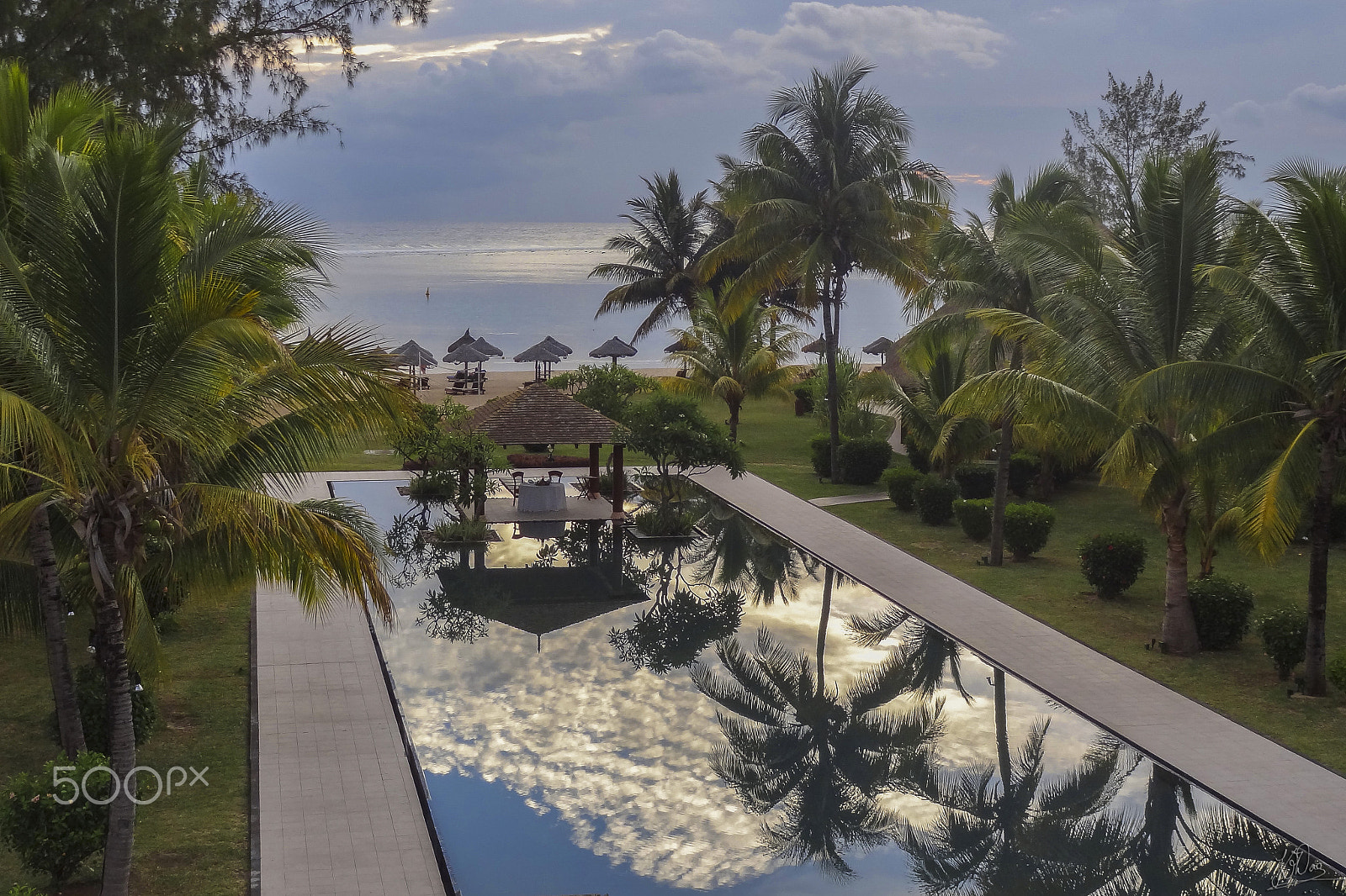 Sony Cyber-shot DSC-HX7V sample photo. A day in paradise photography