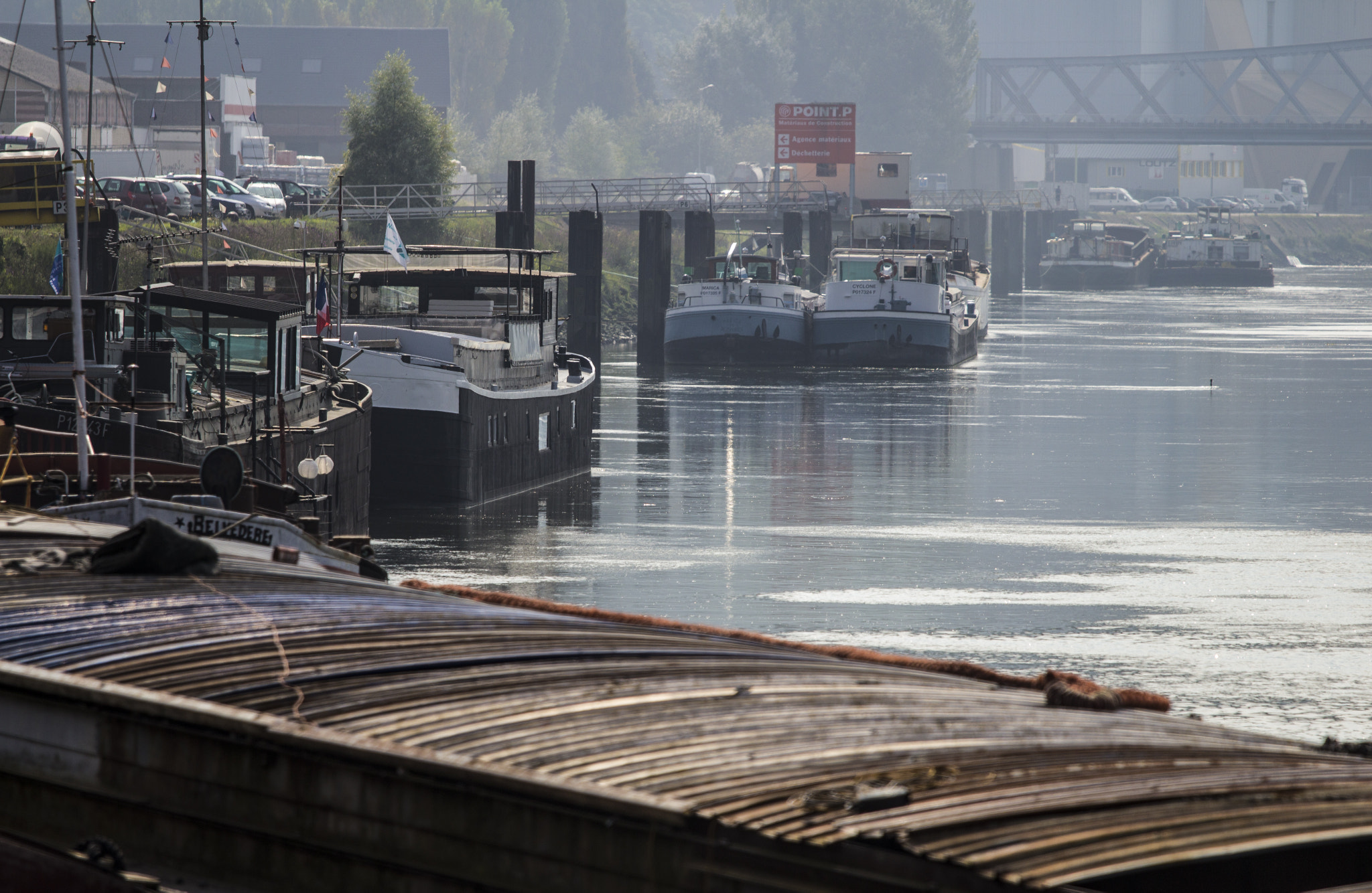 Canon EOS 600D (Rebel EOS T3i / EOS Kiss X5) sample photo. Rouen seine péniche photography