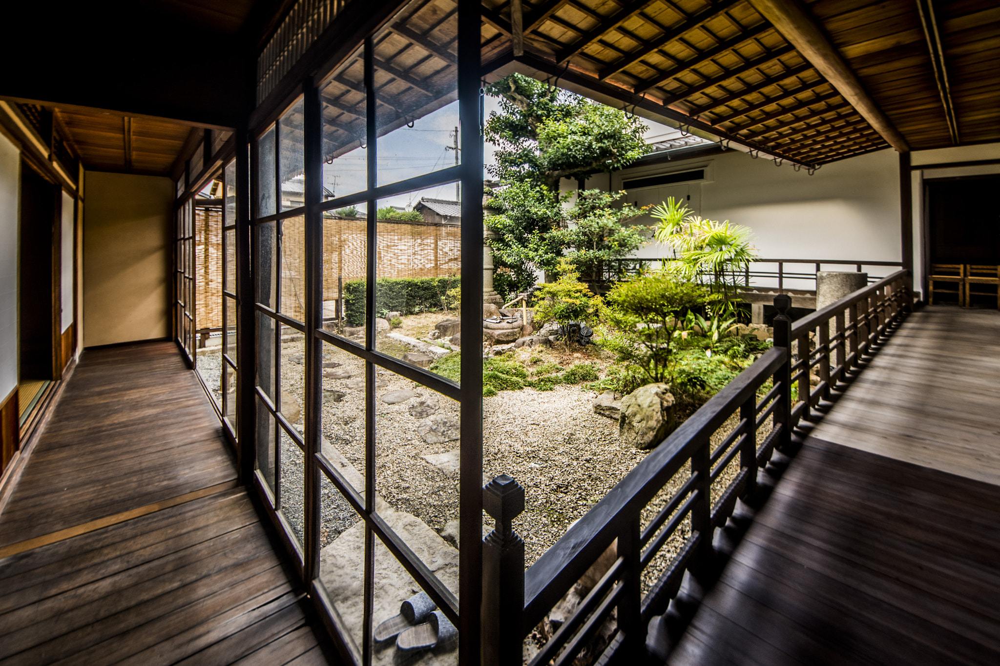 Sigma 8-16mm F4.5-5.6 DC HSM sample photo. Old clinic photography