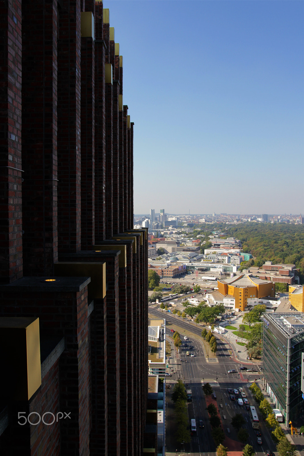 Canon 18-35mm sample photo. View from the kollhoff-tower photography
