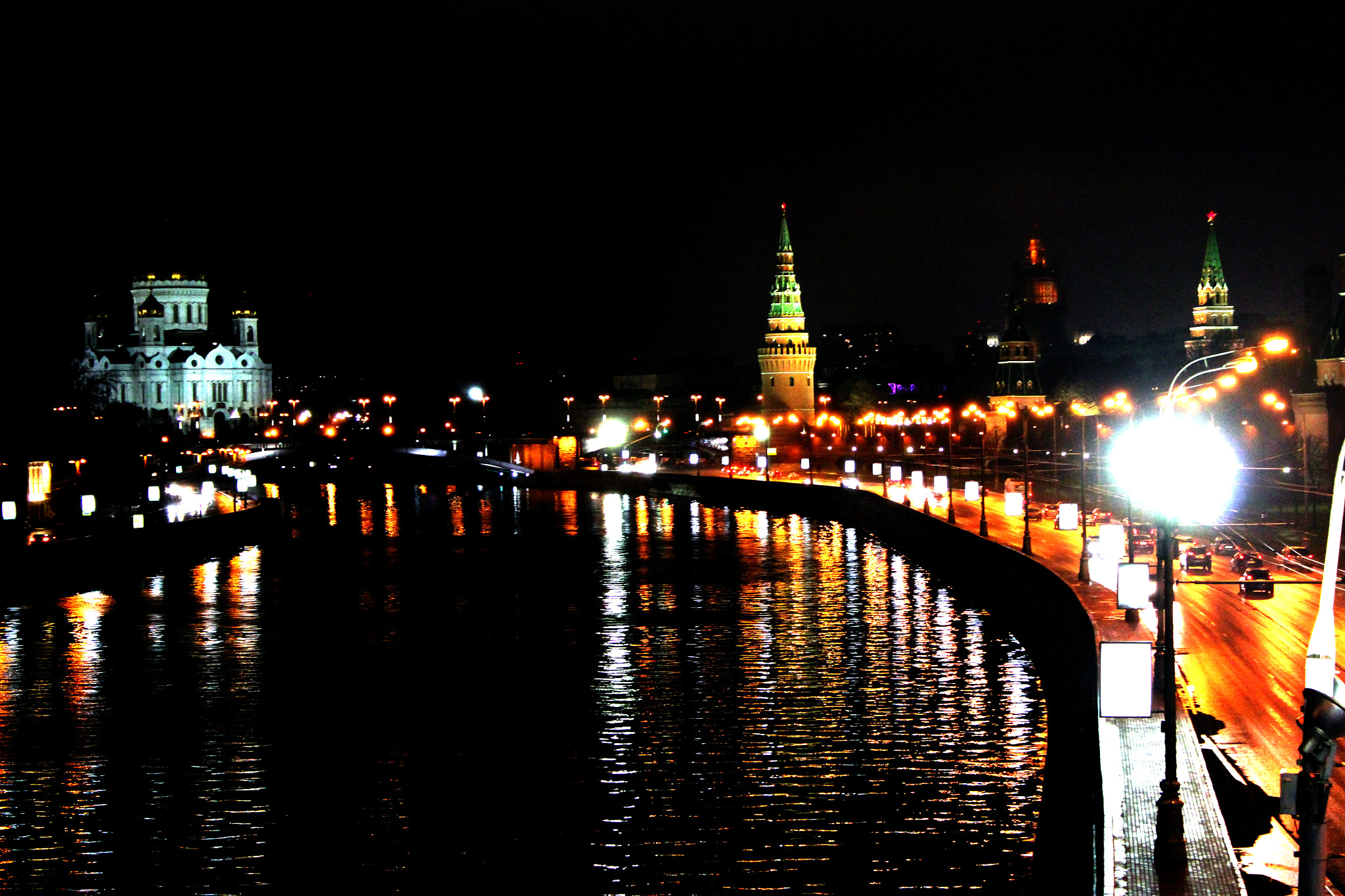 Moscow centre. Kremlevskaya naberezhnaya. By Timur S.