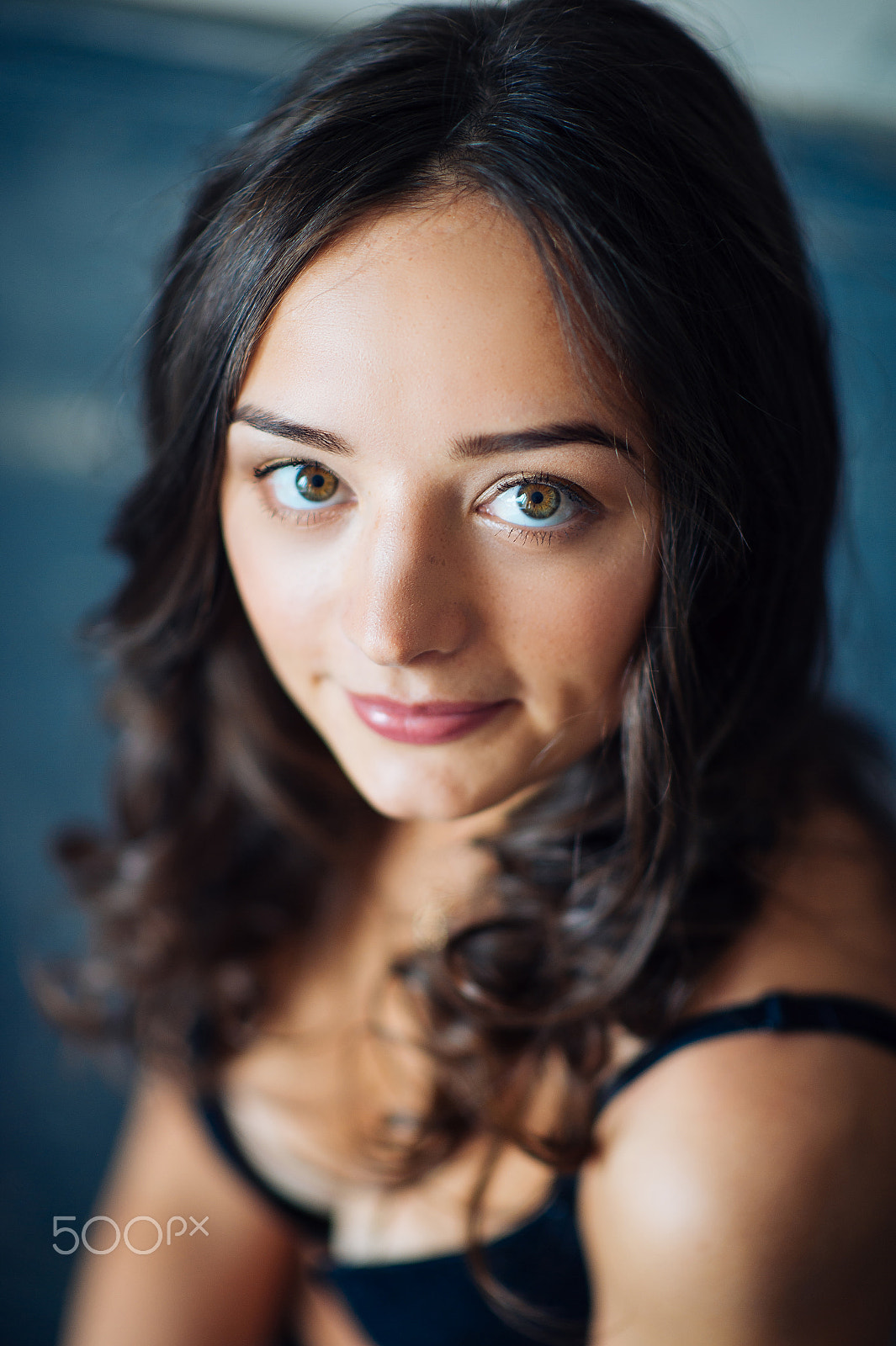 Nikon Df + Nikon AF-S Nikkor 85mm F1.4G sample photo. Intimate brunette photography