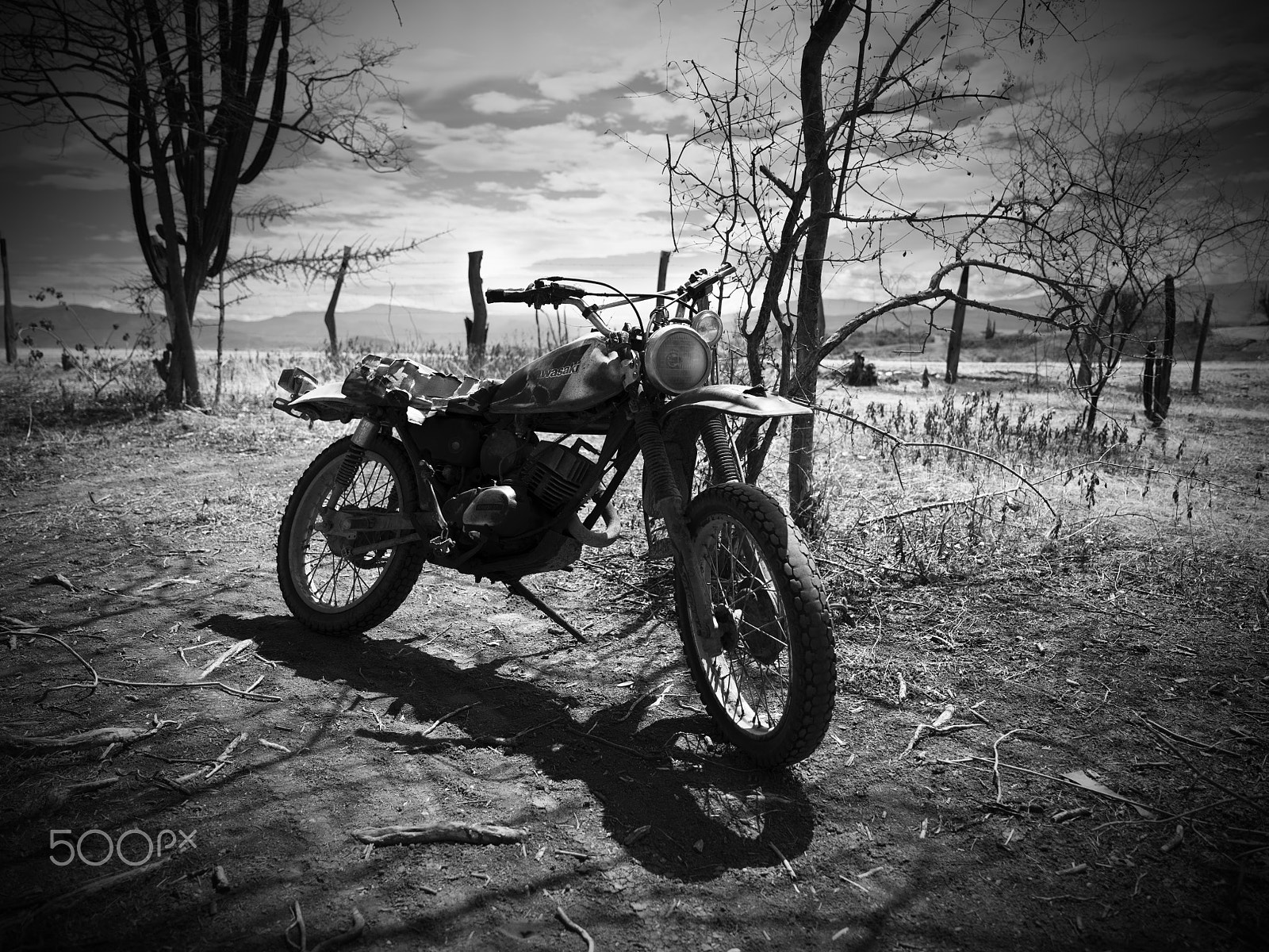 HD Pentax-DA645 28-45mm F4.5ED AW SR sample photo. Motorbike photography