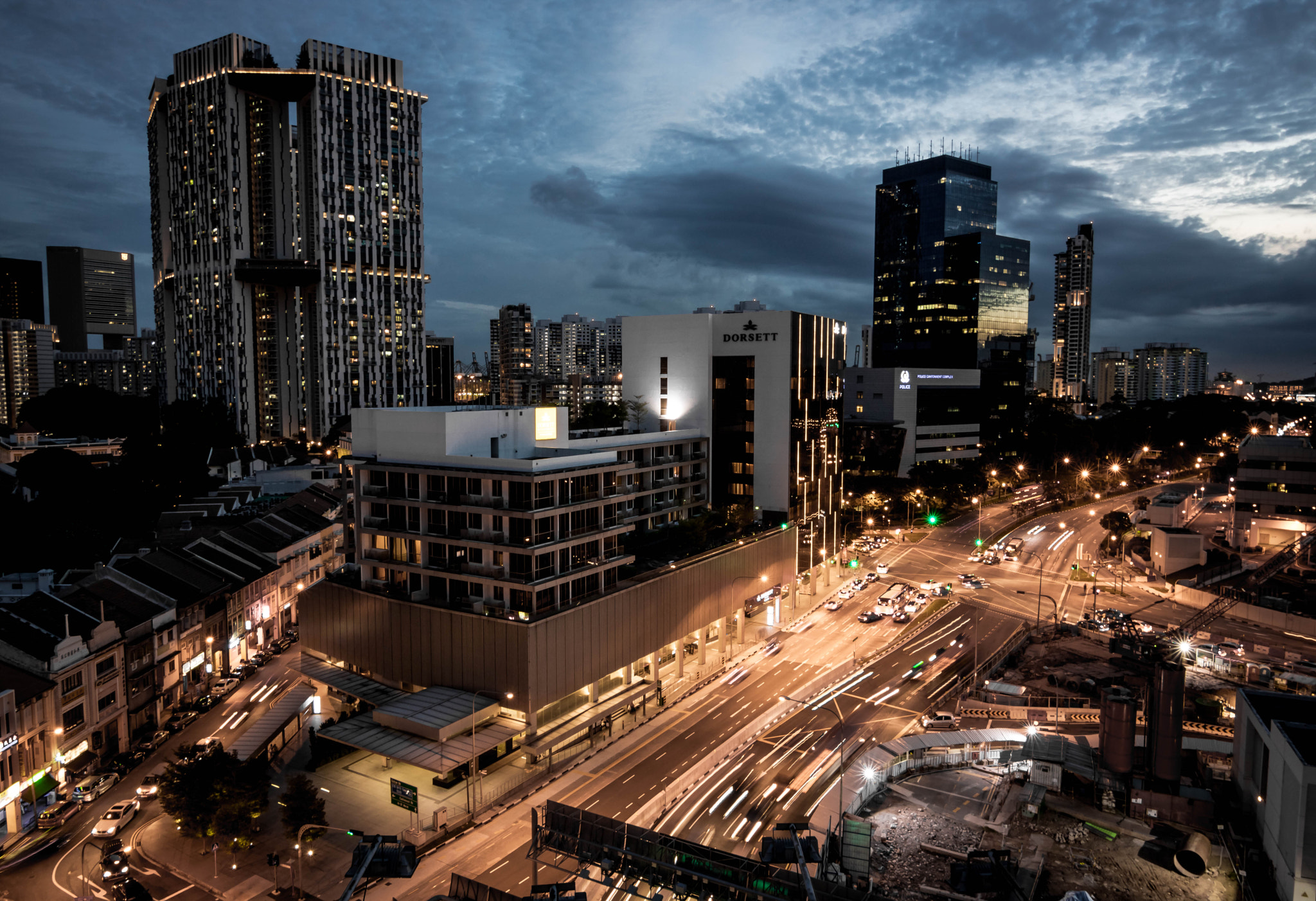 Canon EOS 760D (EOS Rebel T6s / EOS 8000D) sample photo. Dusk:chinatown photography