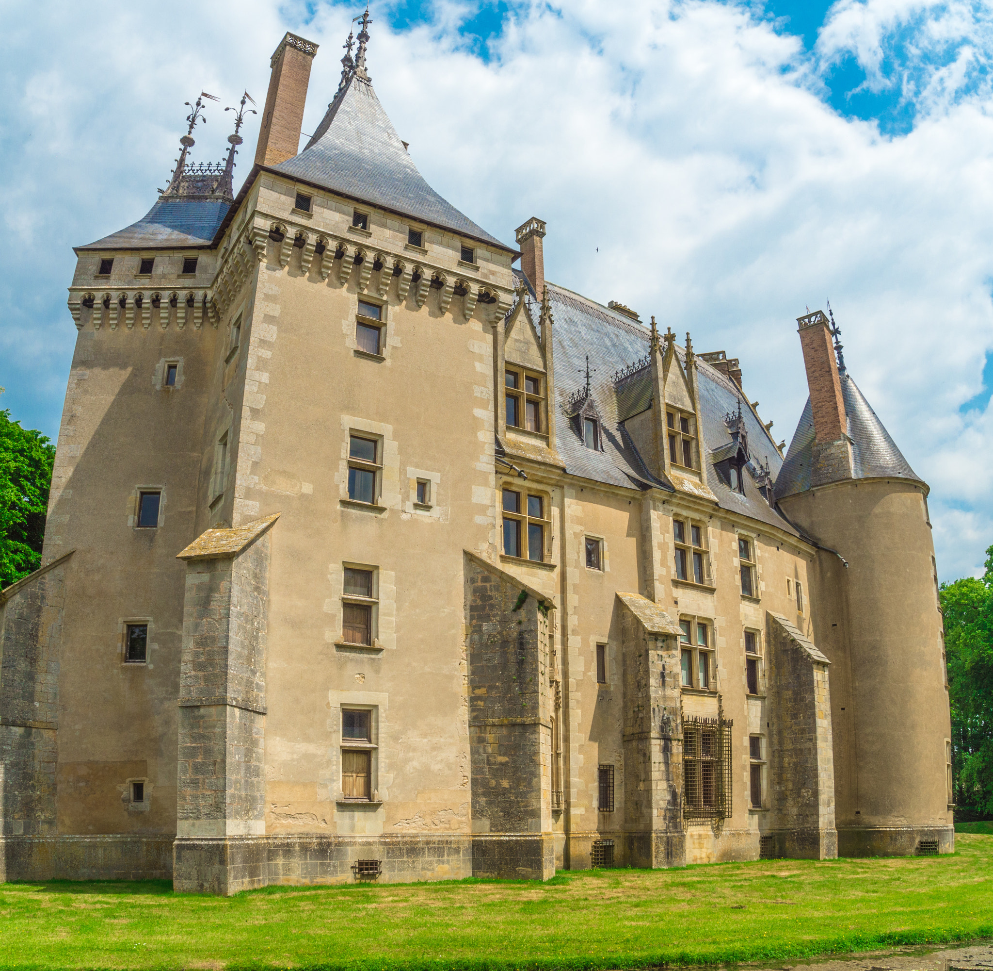 Panasonic Lumix DMC-GH3 sample photo. Chateau de meillant 2 photography