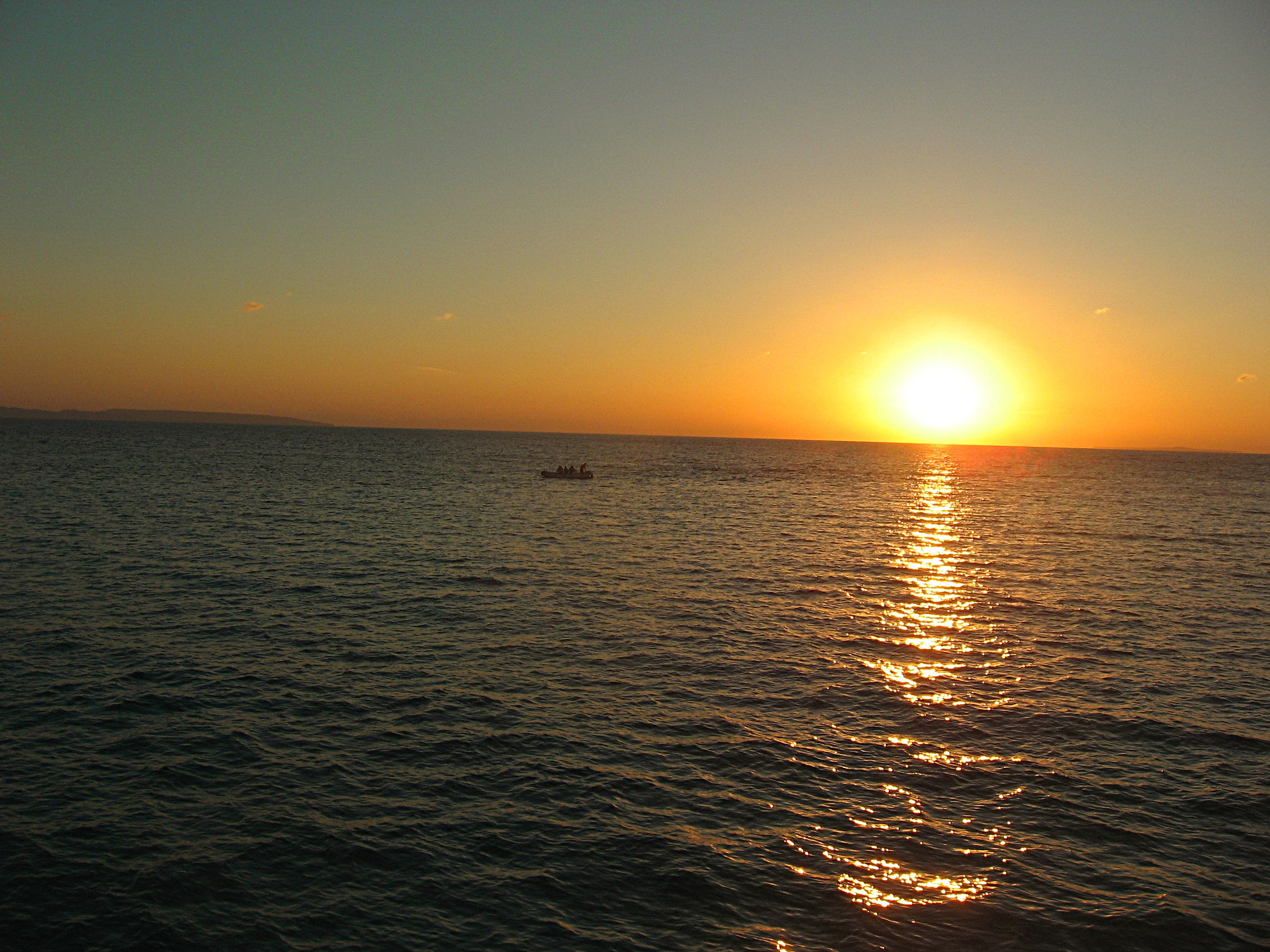 Canon POWERSHOT A530 sample photo. Sunset over tiran straights photography