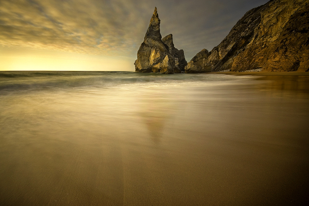 Canon EOS 40D + Sigma 10-20mm F4-5.6 EX DC HSM sample photo. Praia da ursa v photography