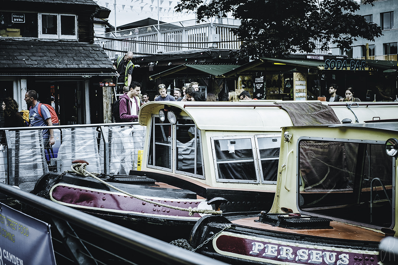 Fujifilm X-M1 + Fujifilm XF 35mm F1.4 R sample photo. Boat photography