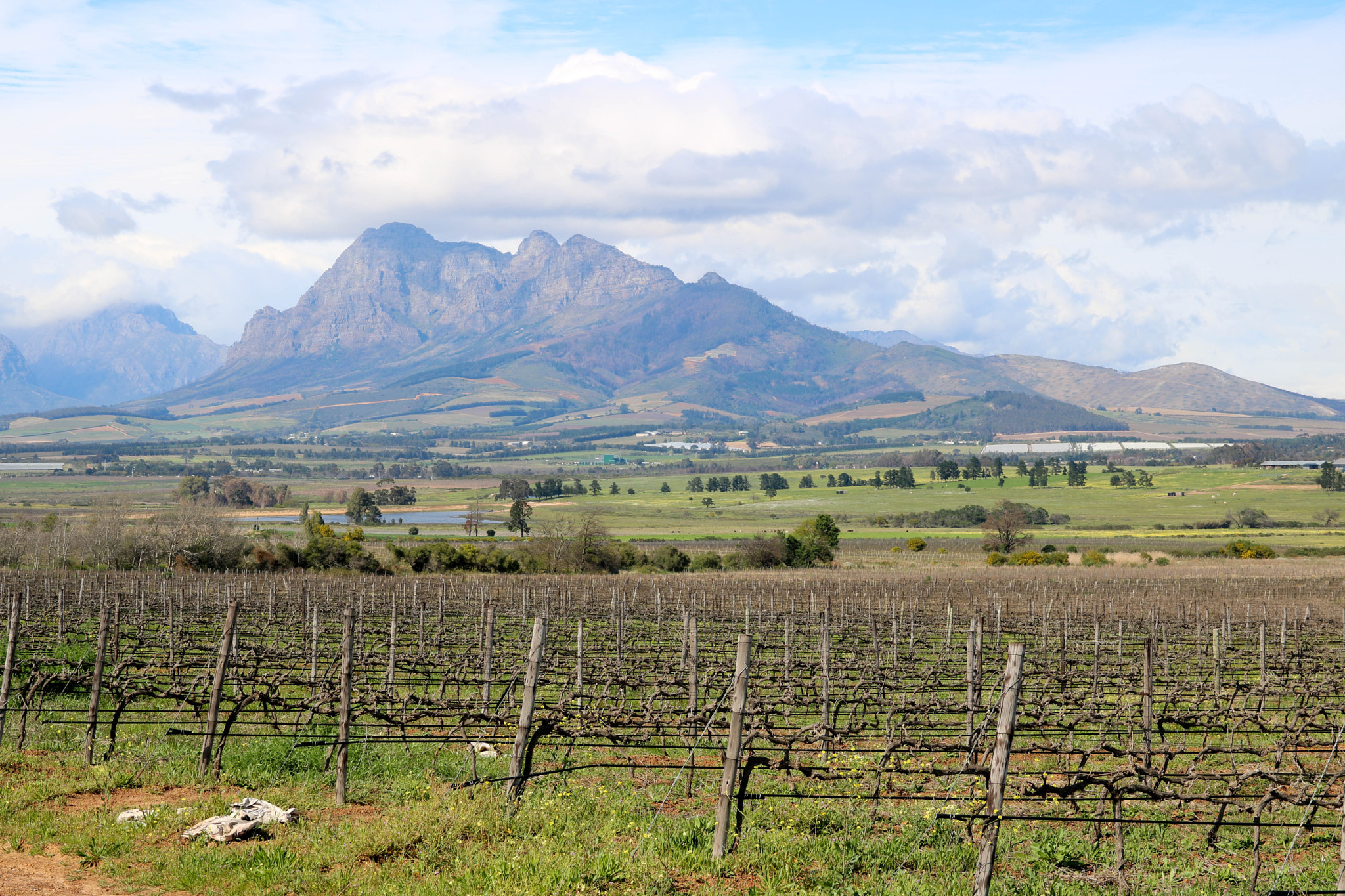 Canon EOS 750D (EOS Rebel T6i / EOS Kiss X8i) sample photo. Clouds over stellenbosch mountains photography