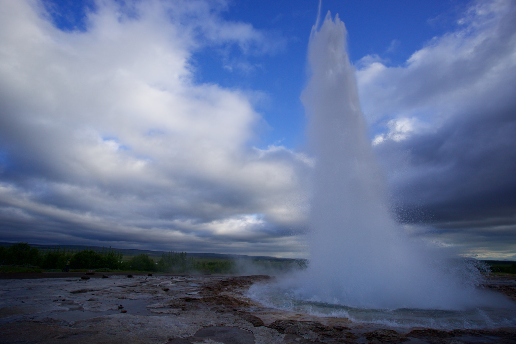 Sony a6000 + Sony E 10-18mm F4 OSS sample photo. Strokkur geyser photography