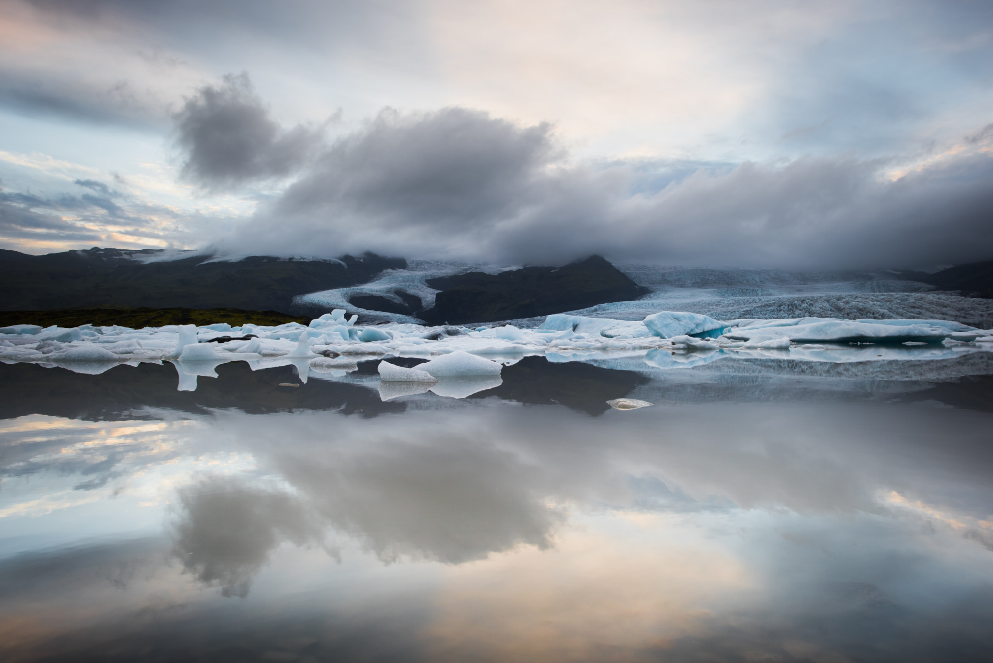 Nikon D810 + Nikon AF-S Nikkor 24mm F1.4G ED sample photo. Glacier's graveyard photography