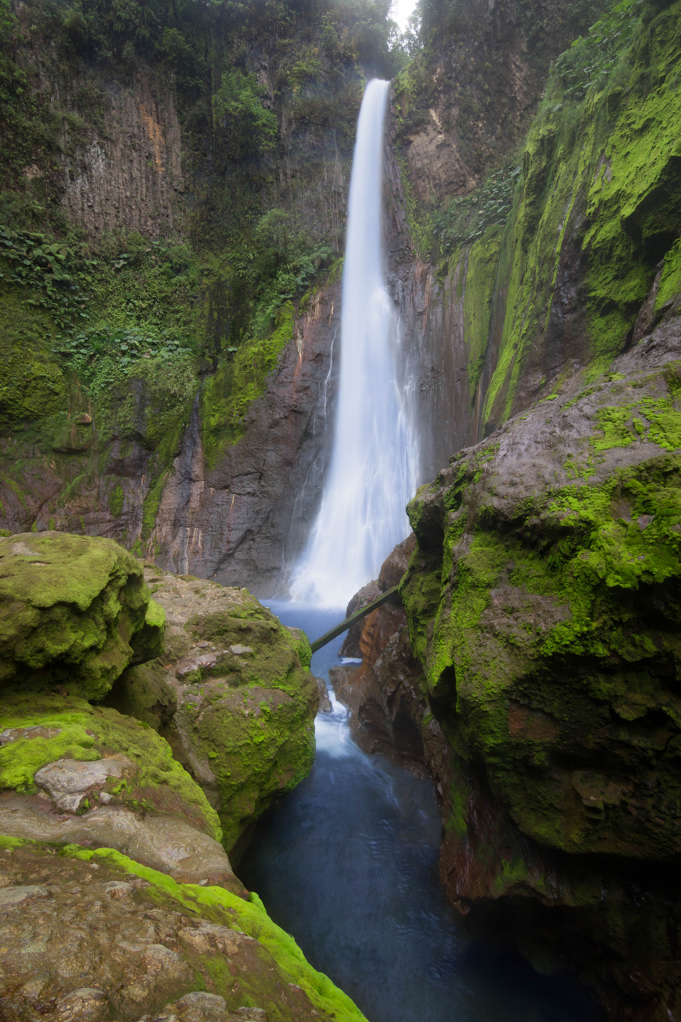 Canon EOS 1200D (EOS Rebel T5 / EOS Kiss X70 / EOS Hi) sample photo. Catarata del toro photography