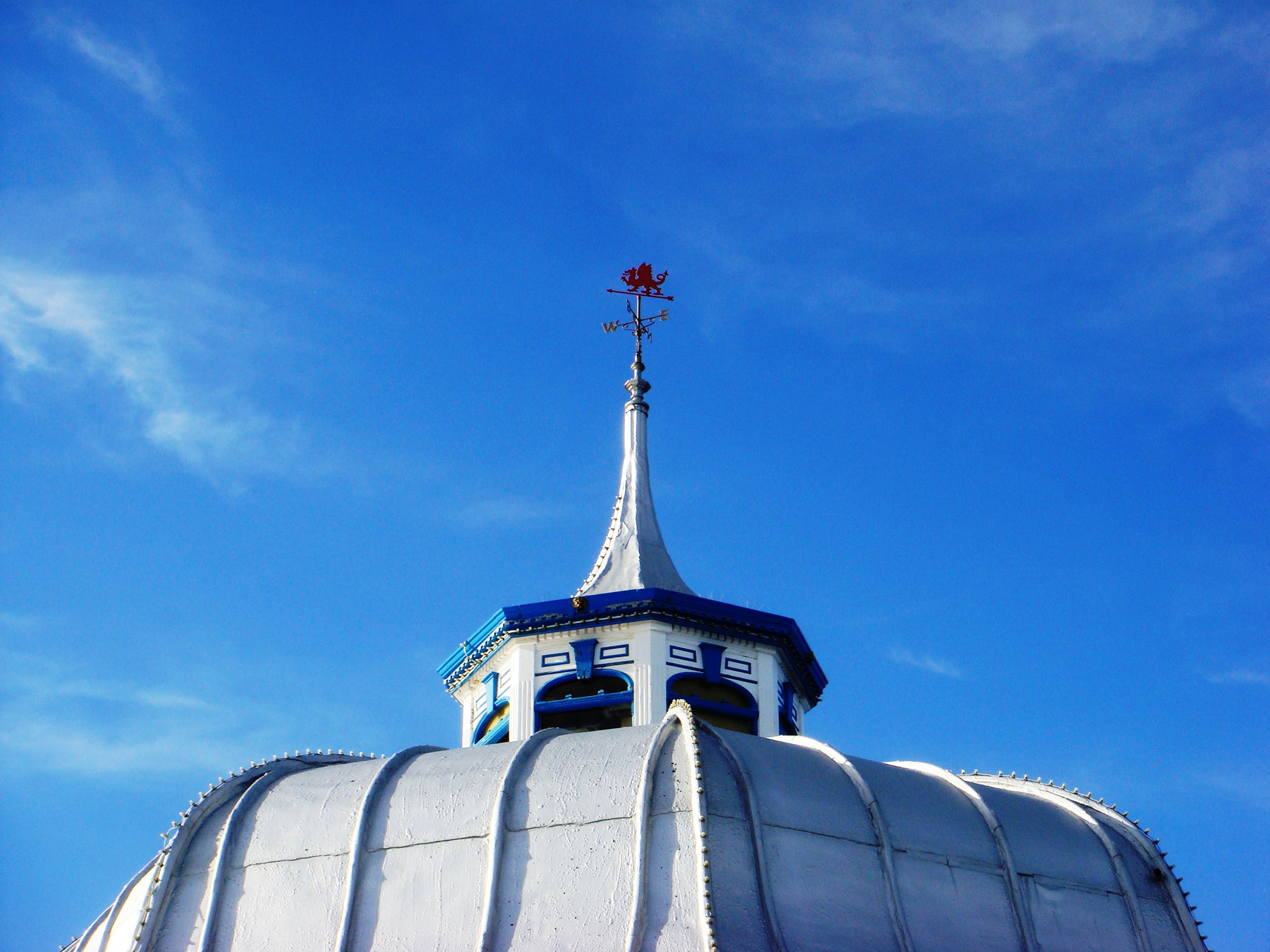 Sony DSC-T20 sample photo. Llandudno pier photography