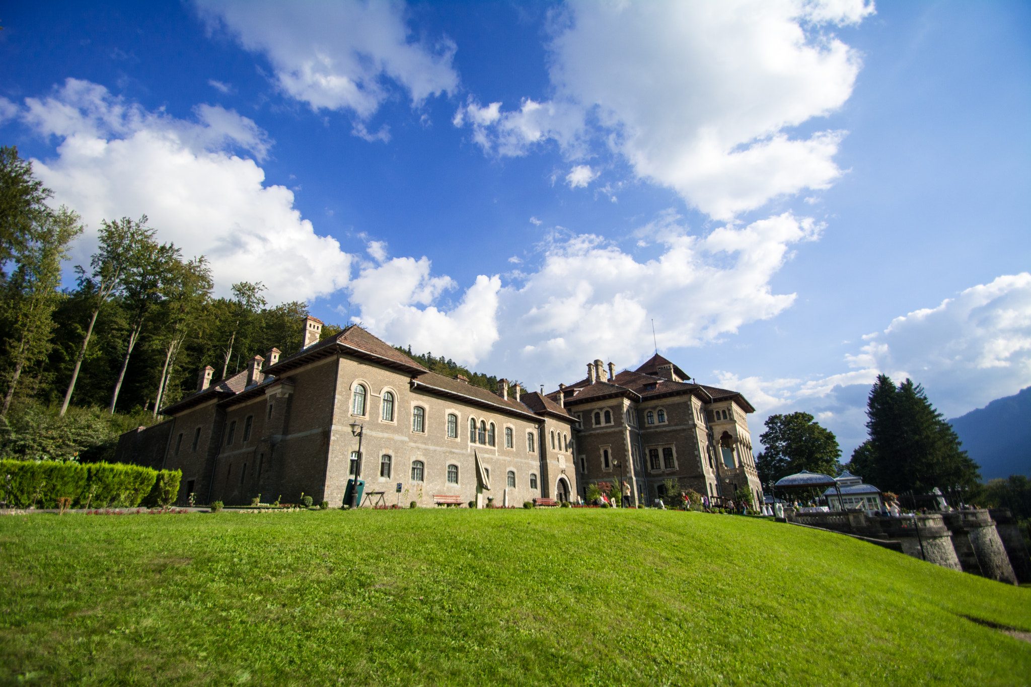 Nikon D5200 + Tamron SP AF 10-24mm F3.5-4.5 Di II LD Aspherical (IF) sample photo. Cantacuzino castle photography