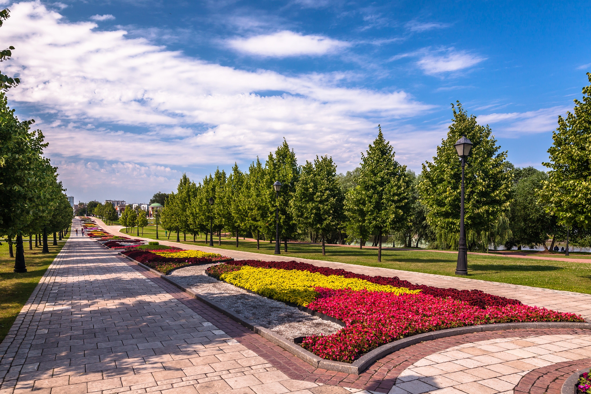 Sigma 24mm F1.4 DG HSM Art sample photo. Tsaritsyno_park photography