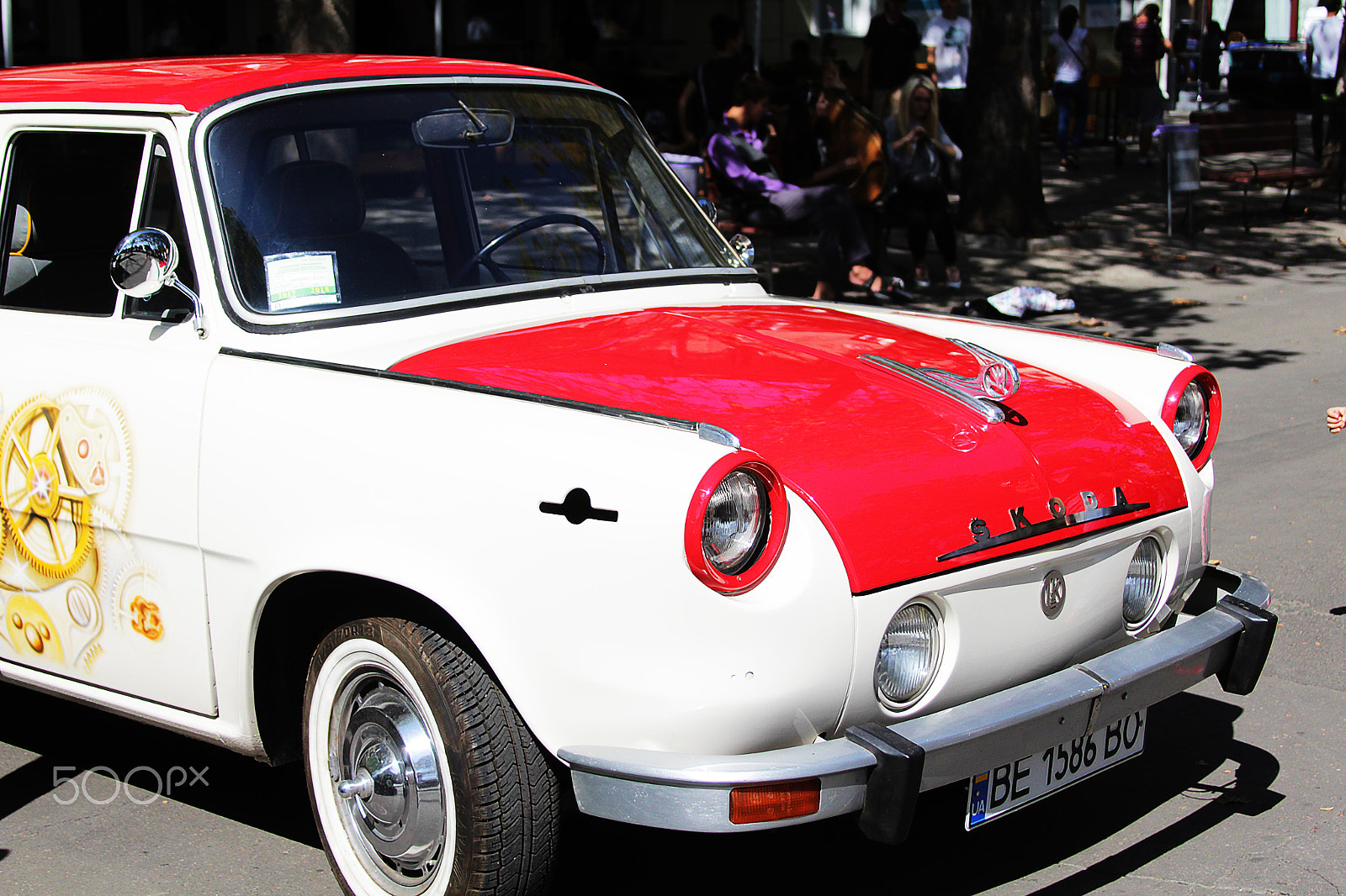 Canon EF 28-135mm F3.5-5.6 IS USM sample photo. Retro skoda photography