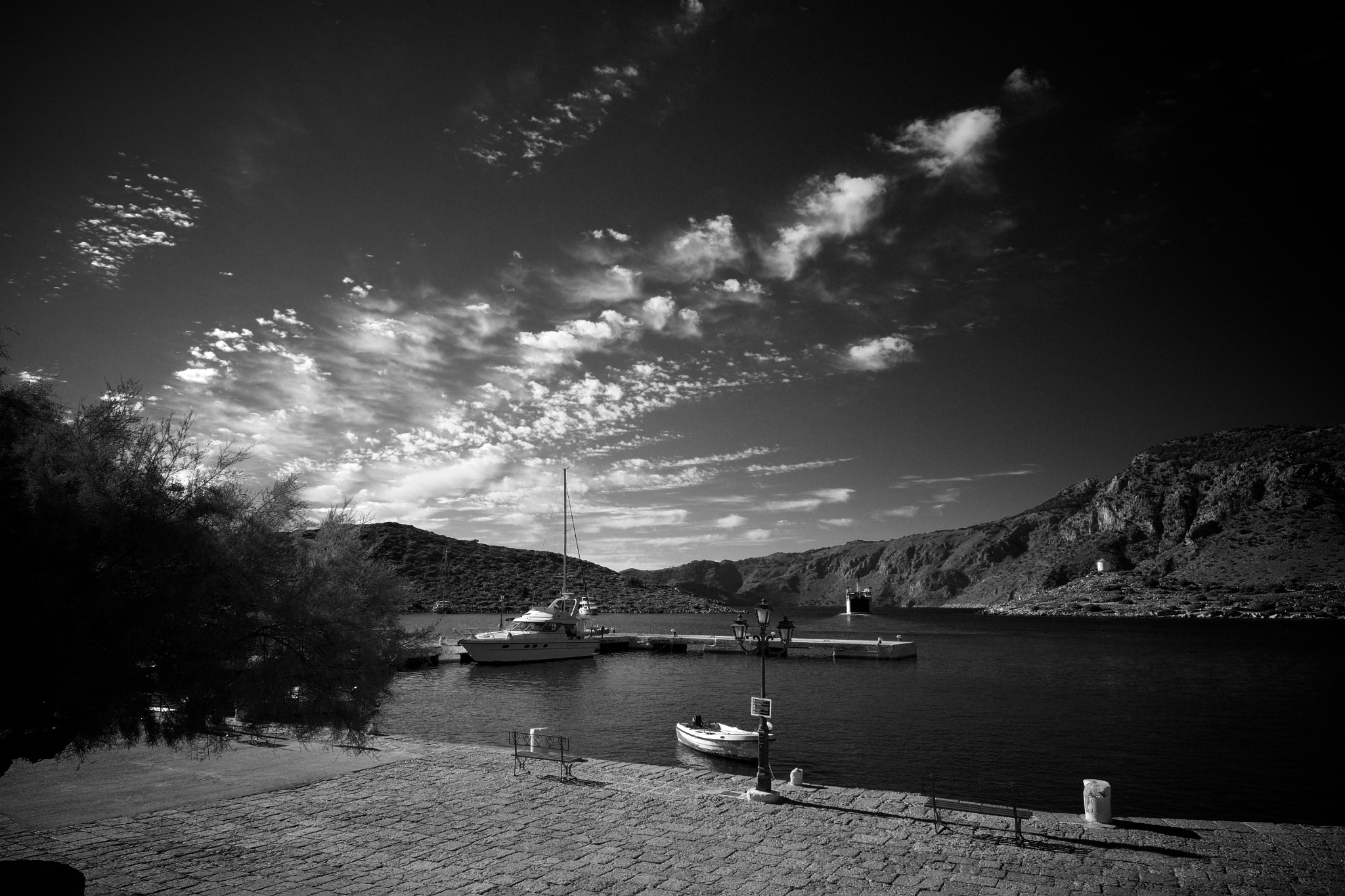 Fujifilm X-E2 + Fujifilm XF 14mm F2.8 R sample photo. Clouds photography