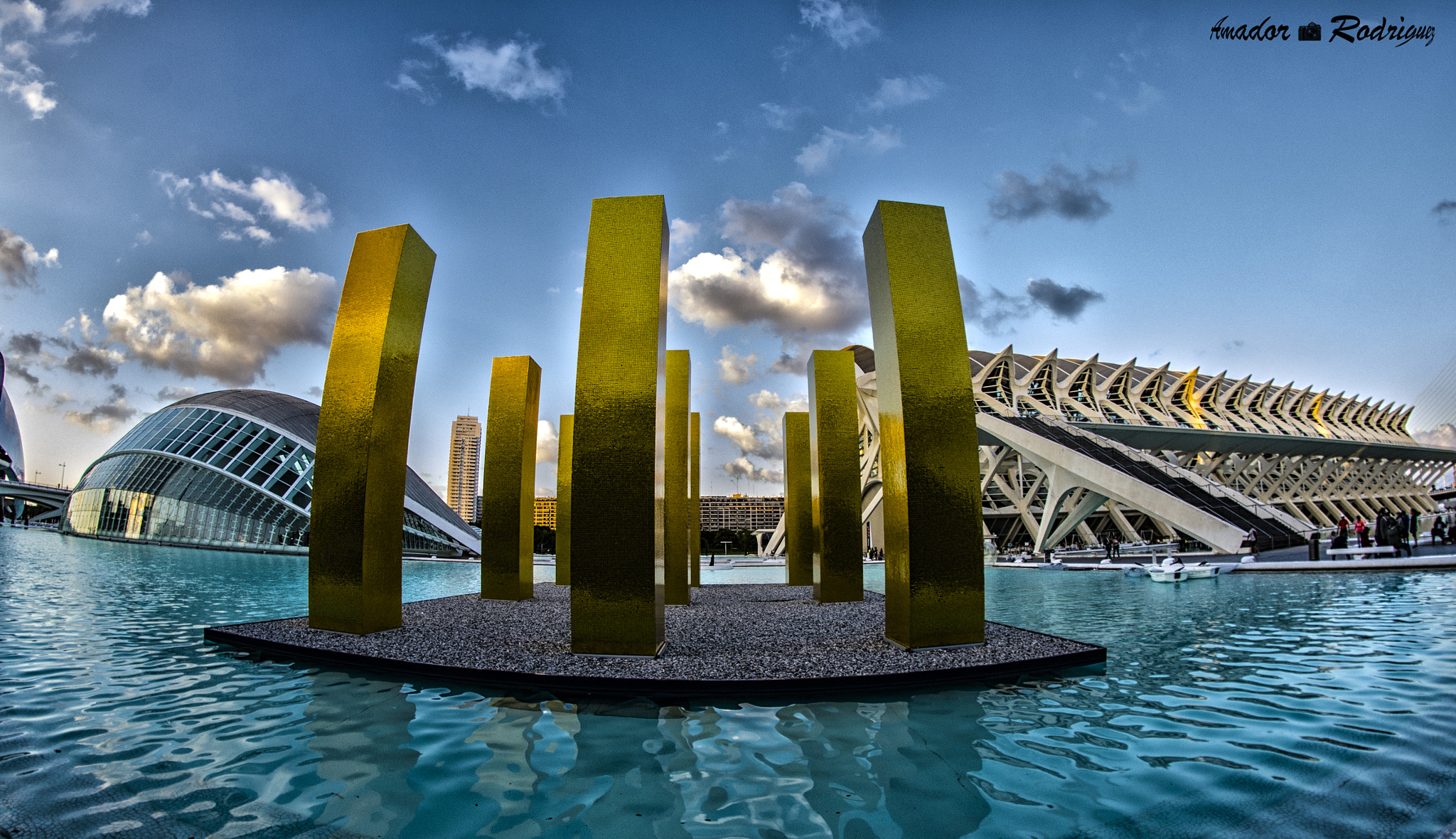 Nikon D7000 + Samyang 8mm F3.5 Aspherical IF MC Fisheye sample photo. Columnas photography