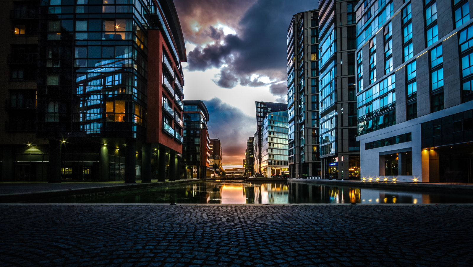 Sigma AF 10-20mm F4-5.6 EX DC sample photo. Sunset @ paddington basin photography