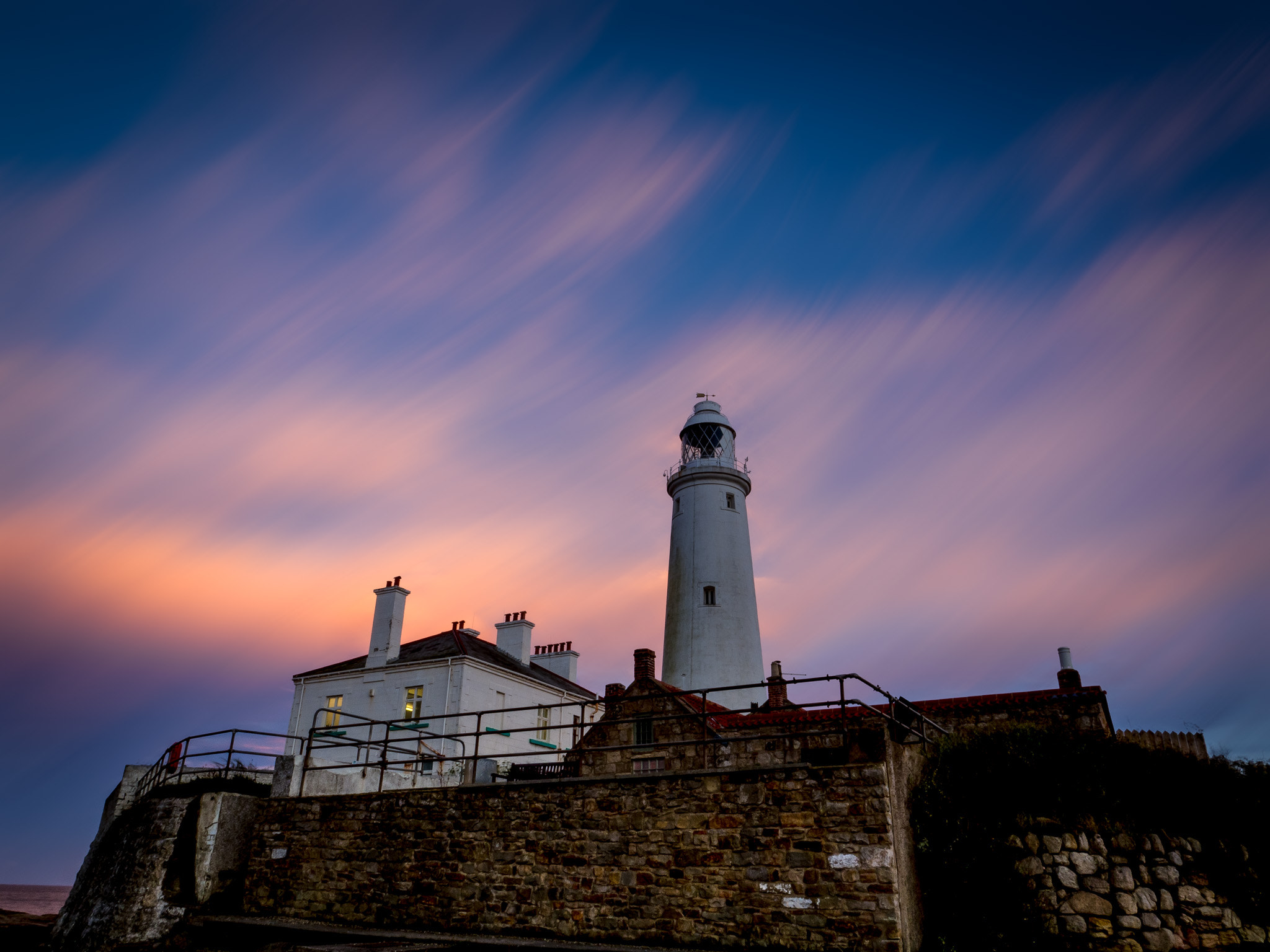 Olympus OM-D E-M5 II sample photo. St mary's lighthouse, whitby photography
