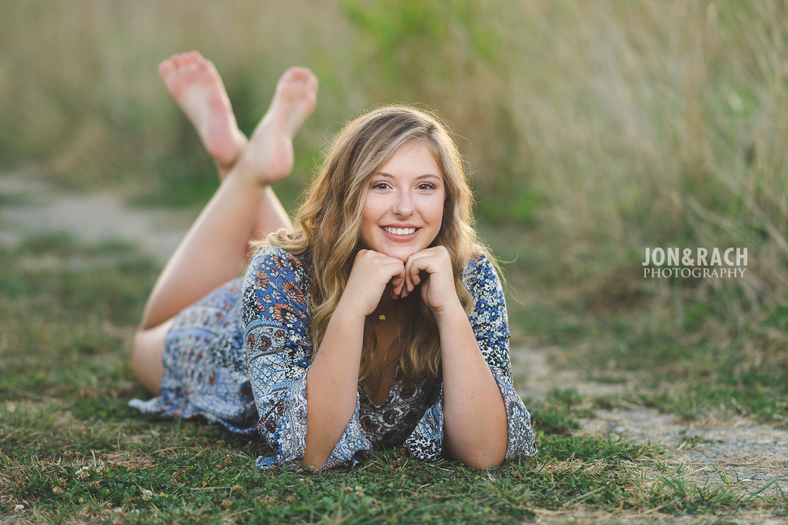 Sony Sonnar T* 135mm F1.8 ZA sample photo. Outdoor senior session photography