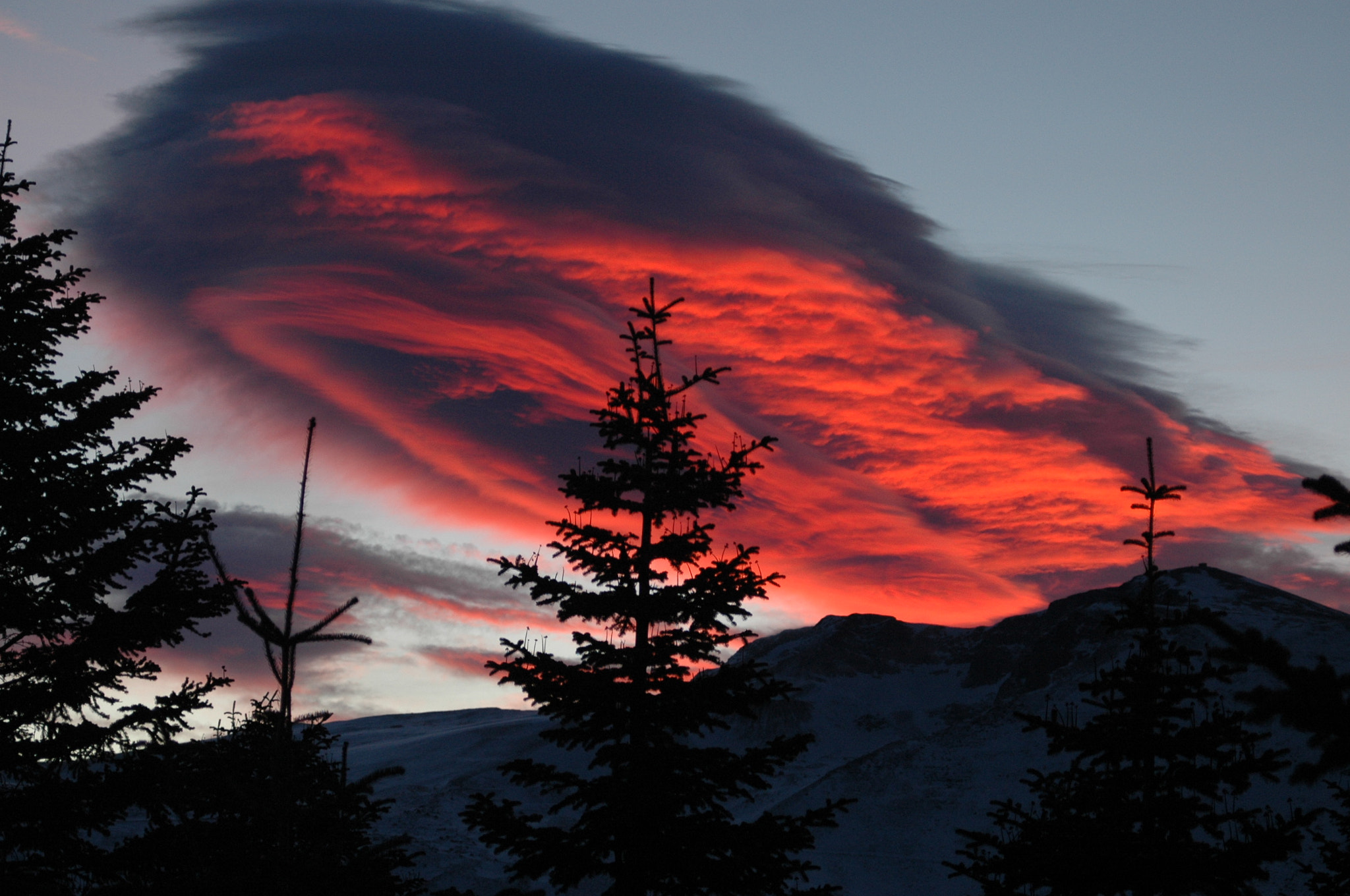 AF Zoom-Nikkor 35-70mm f/3.3-4.5 N sample photo. Sun rise photography