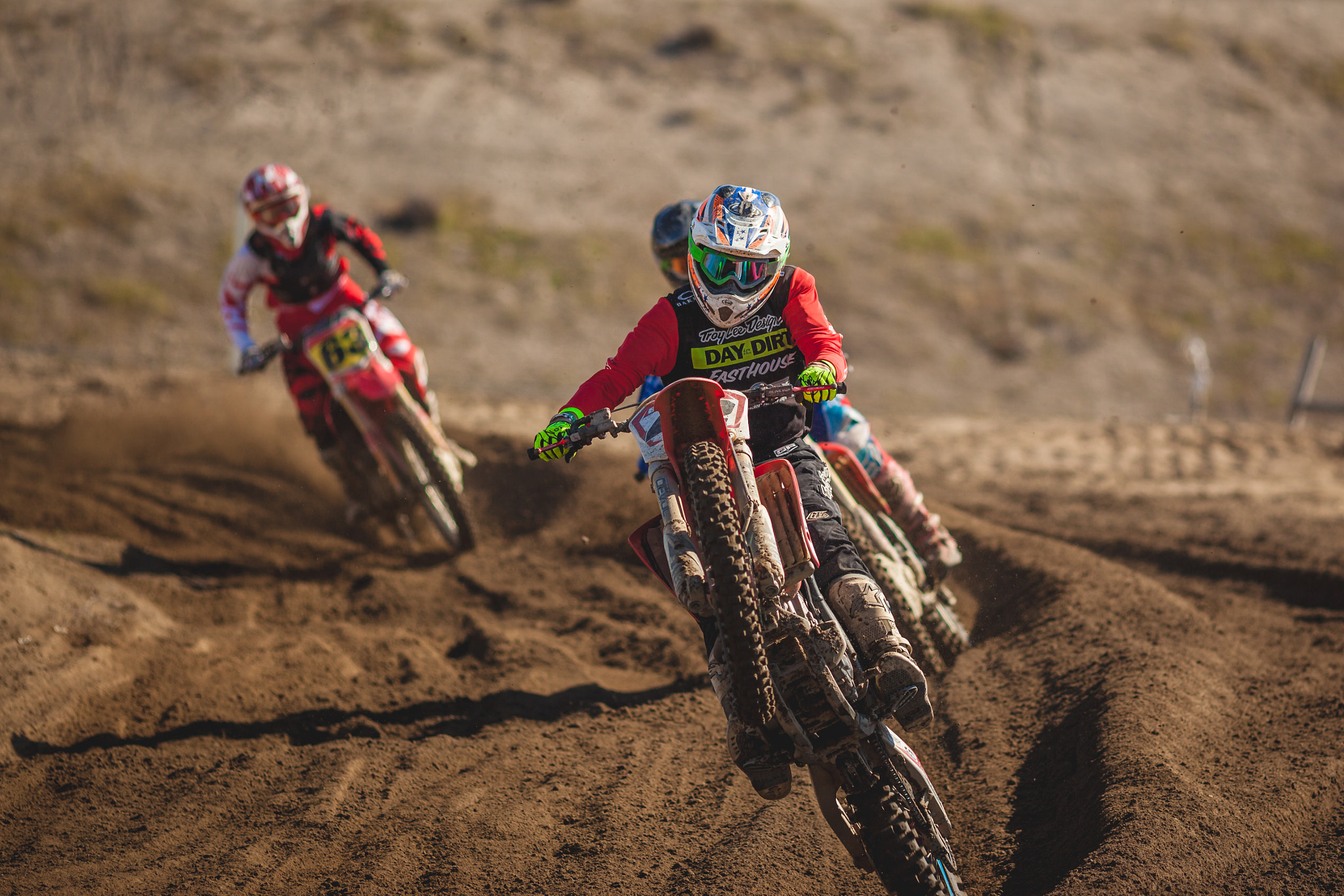 Canon EF 200mm F2.8L II USM sample photo. Twist throttle photography