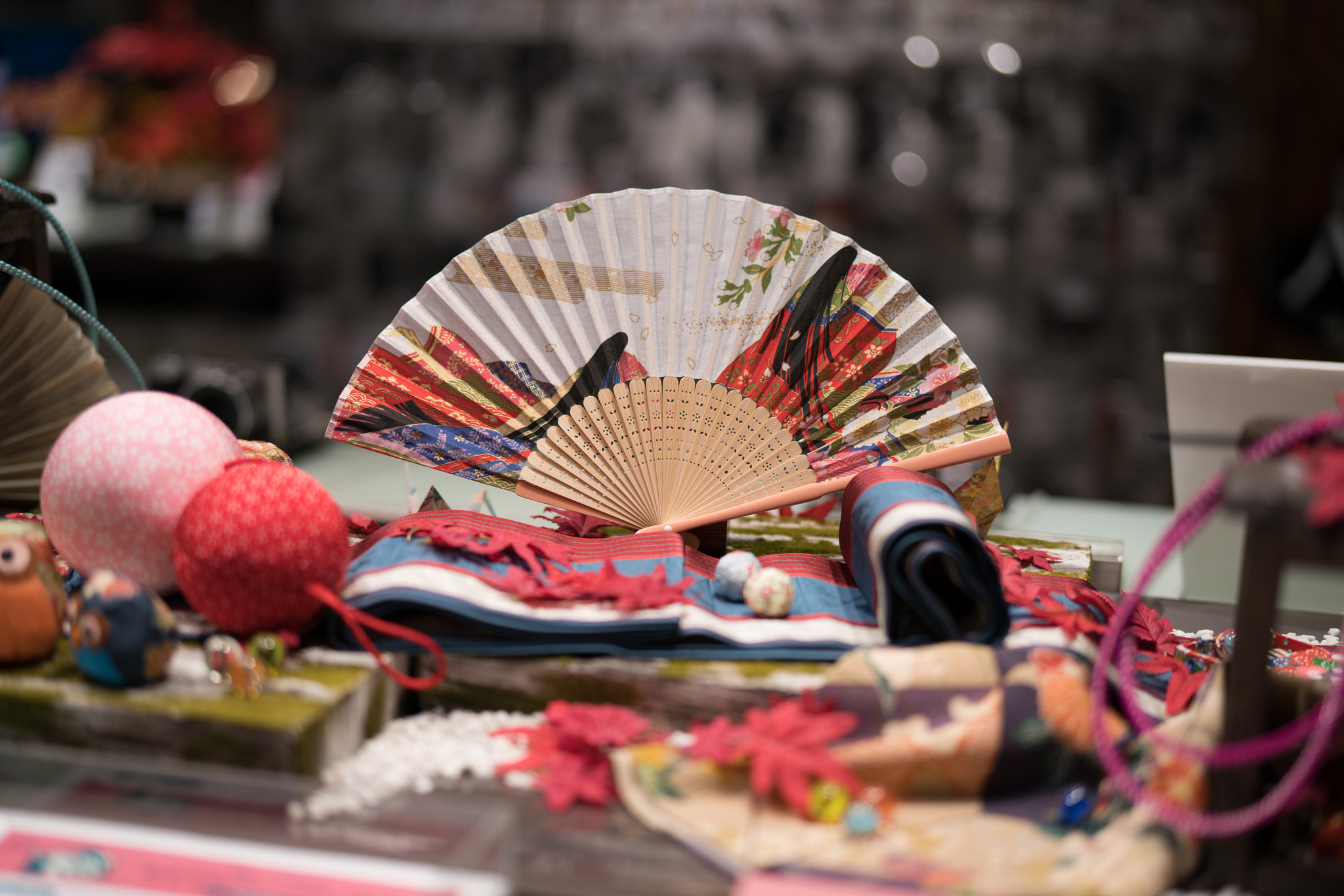 Sony Planar T* FE 50mm F1.4 ZA sample photo. Sensu (folding fan) photography