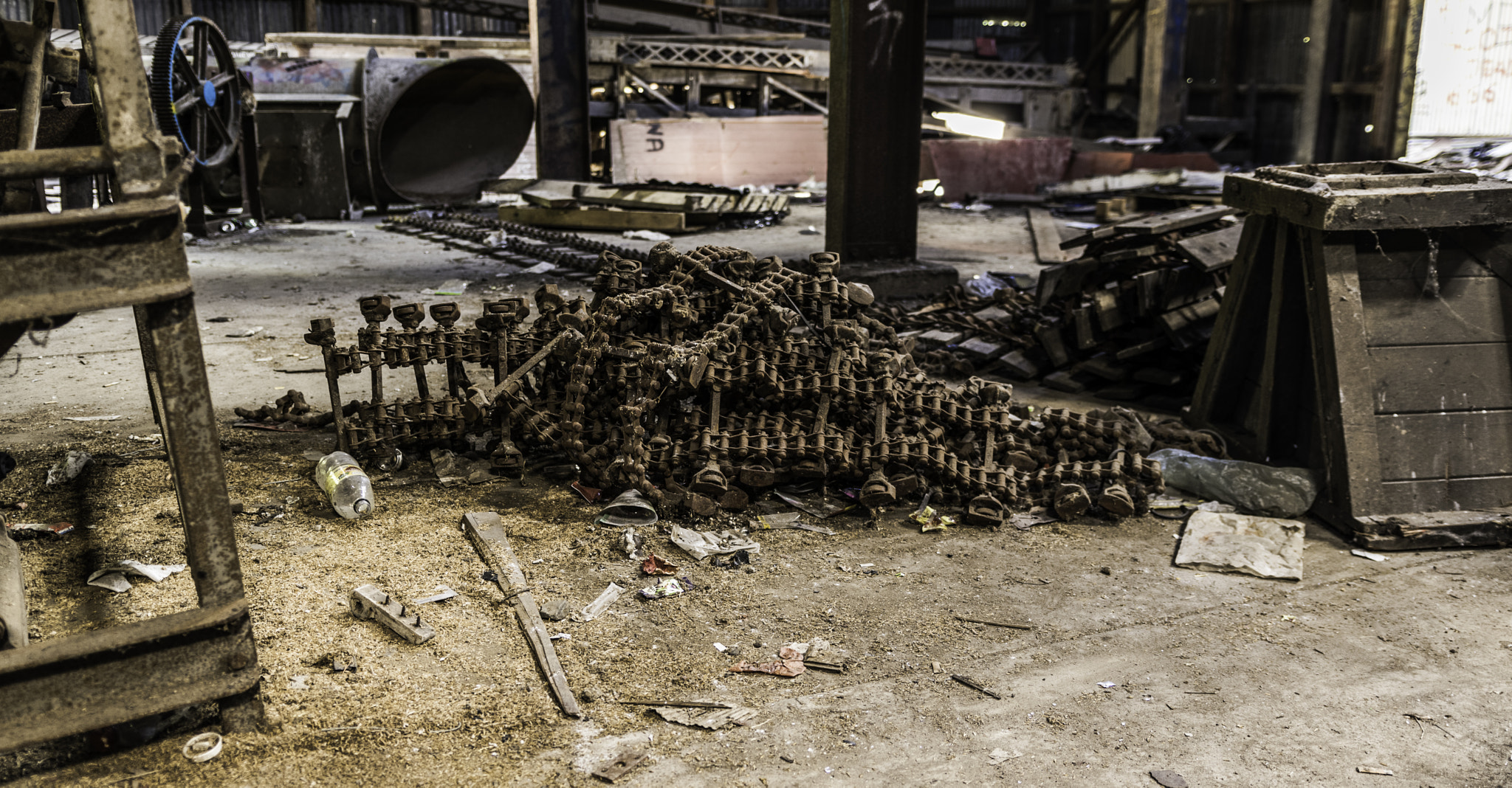 Pentax K-3 II sample photo. Tooth and co hi res rust photography