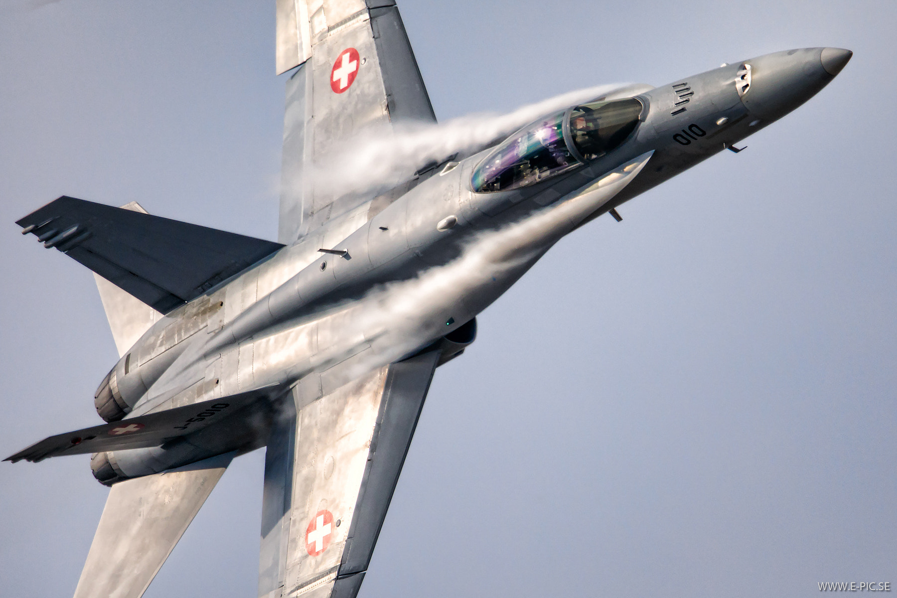 Canon EOS 5D Mark IV sample photo. Fa-18 hornet, schweiz photography