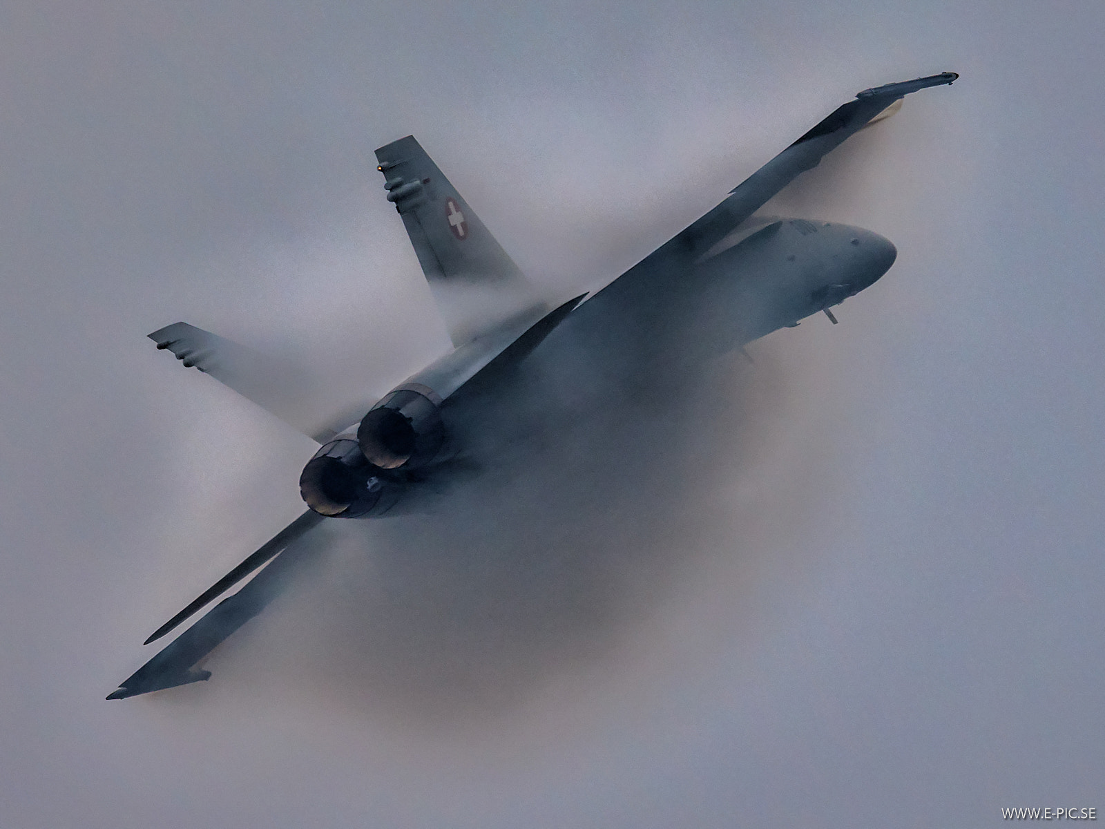 Canon EOS 5D Mark IV sample photo. Fa-18 hornet, schweiz photography