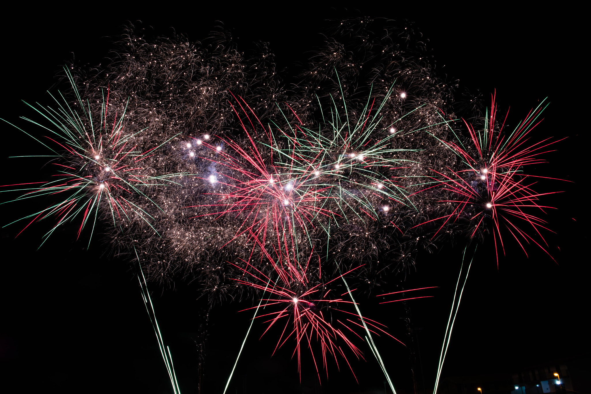 Samsung NX210 sample photo. Fireworks photography