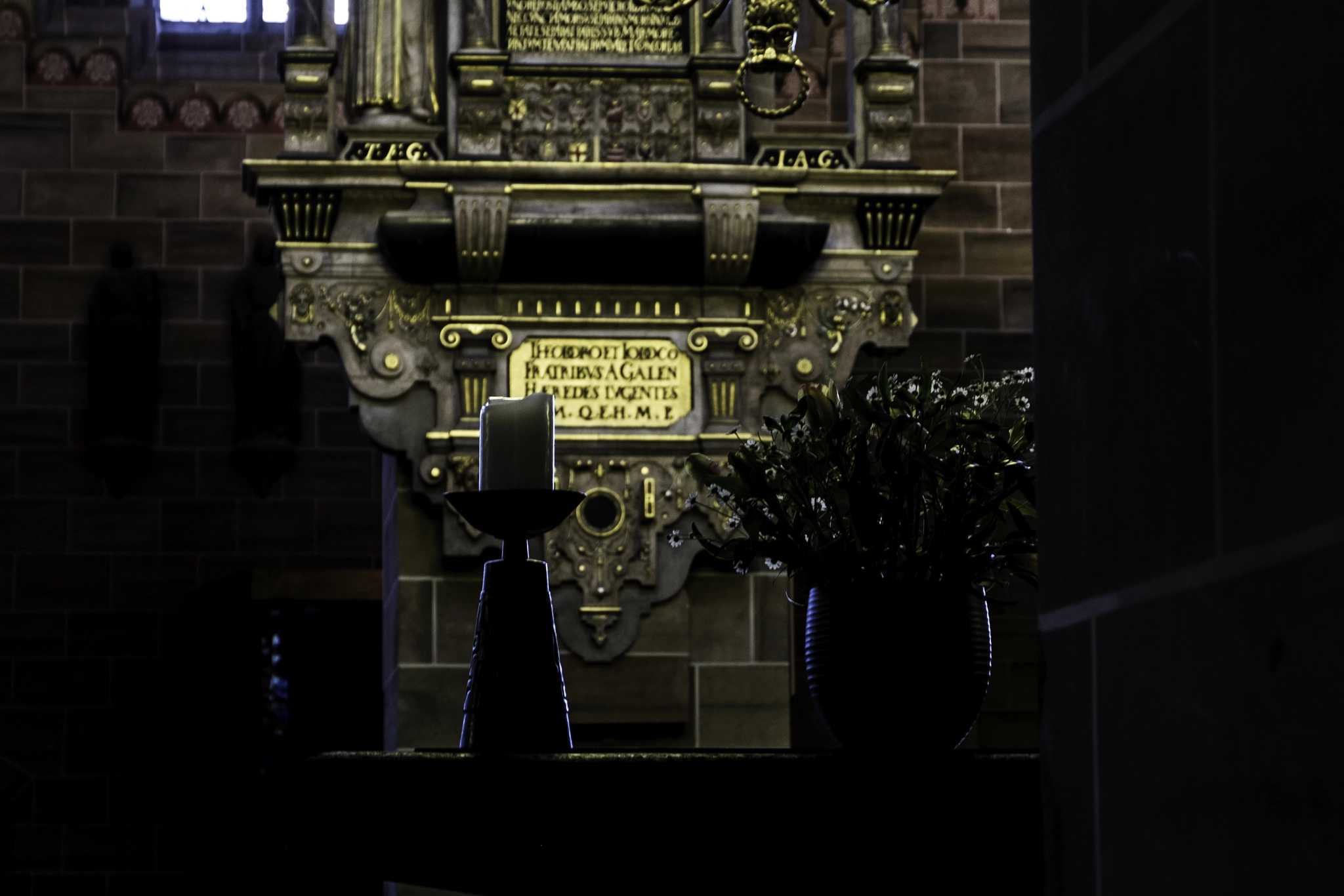 Fujifilm XC 16-50mm F3.5-5.6 OIS sample photo. Kerze im dom photography